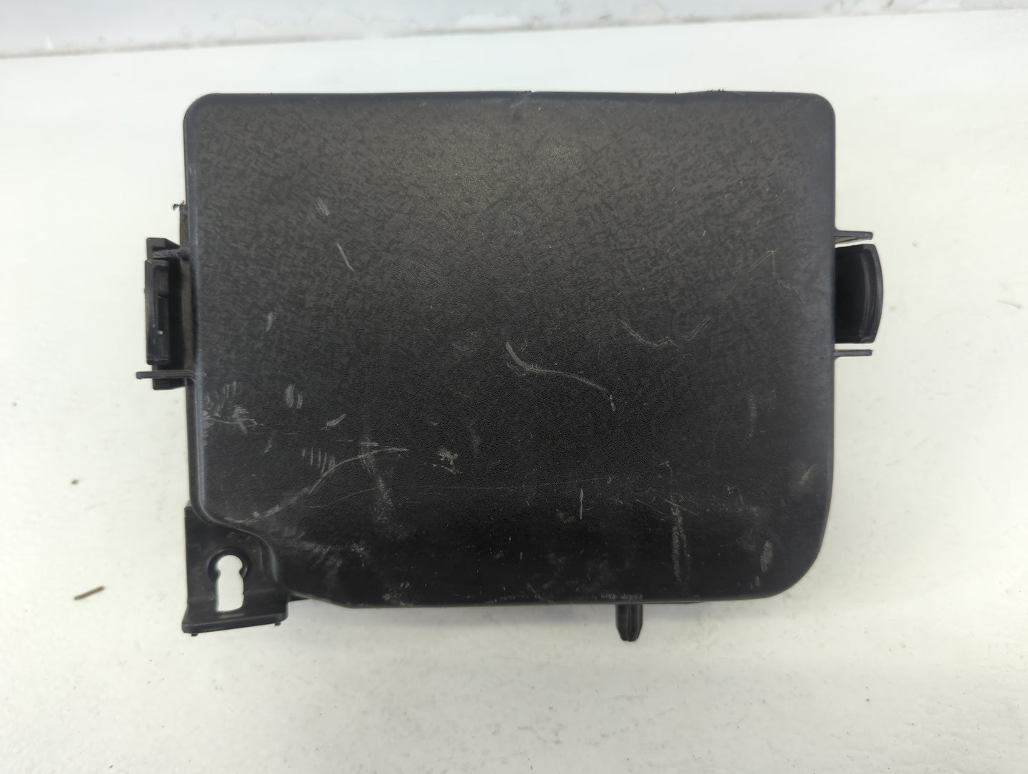 2017-2018 Kia Forte Fusebox Fuse Box Panel Relay Module P/N:91218 B0400 Fits Fits 2017 2018 OEM Used Auto Parts - Oemusedaut