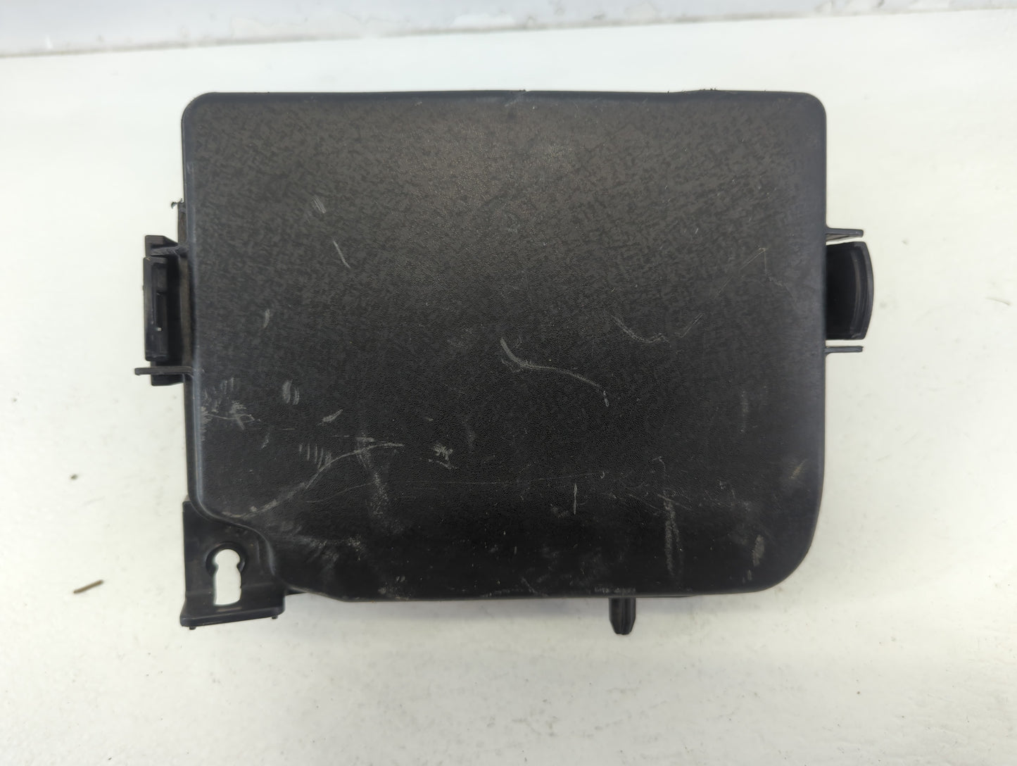 2017-2018 Kia Forte Fusebox Fuse Box Panel Relay Module P/N:91218 B0400 Fits Fits 2017 2018 OEM Used Auto Parts - Oemusedaut