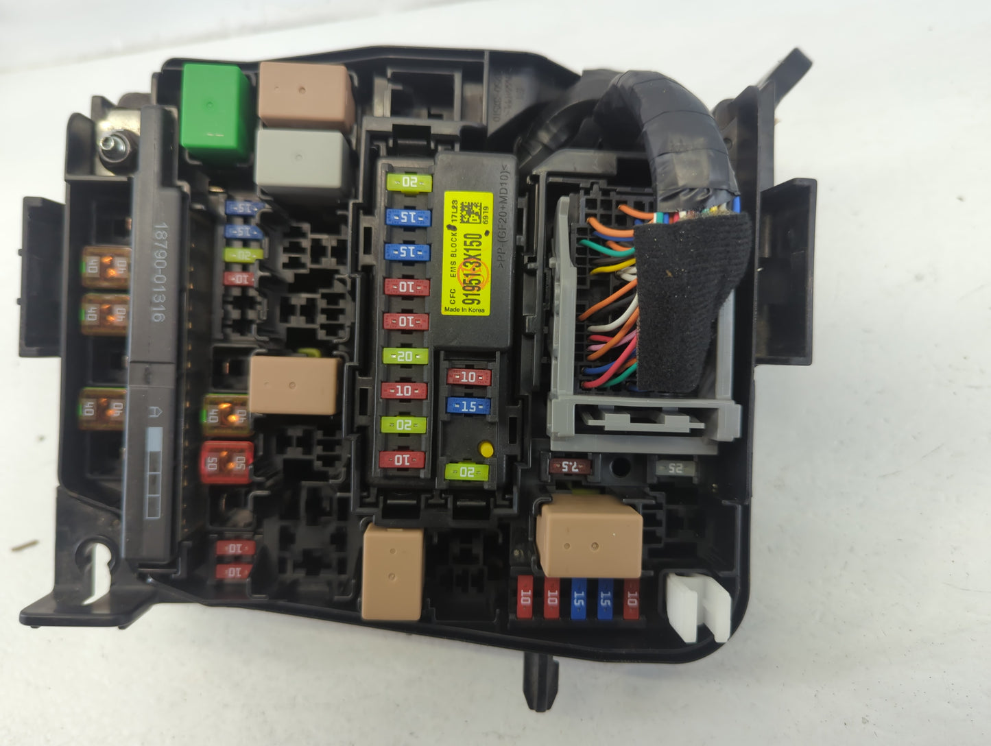 2017-2018 Kia Forte Fusebox Fuse Box Panel Relay Module P/N:91218 B0400 Fits Fits 2017 2018 OEM Used Auto Parts - Oemusedaut