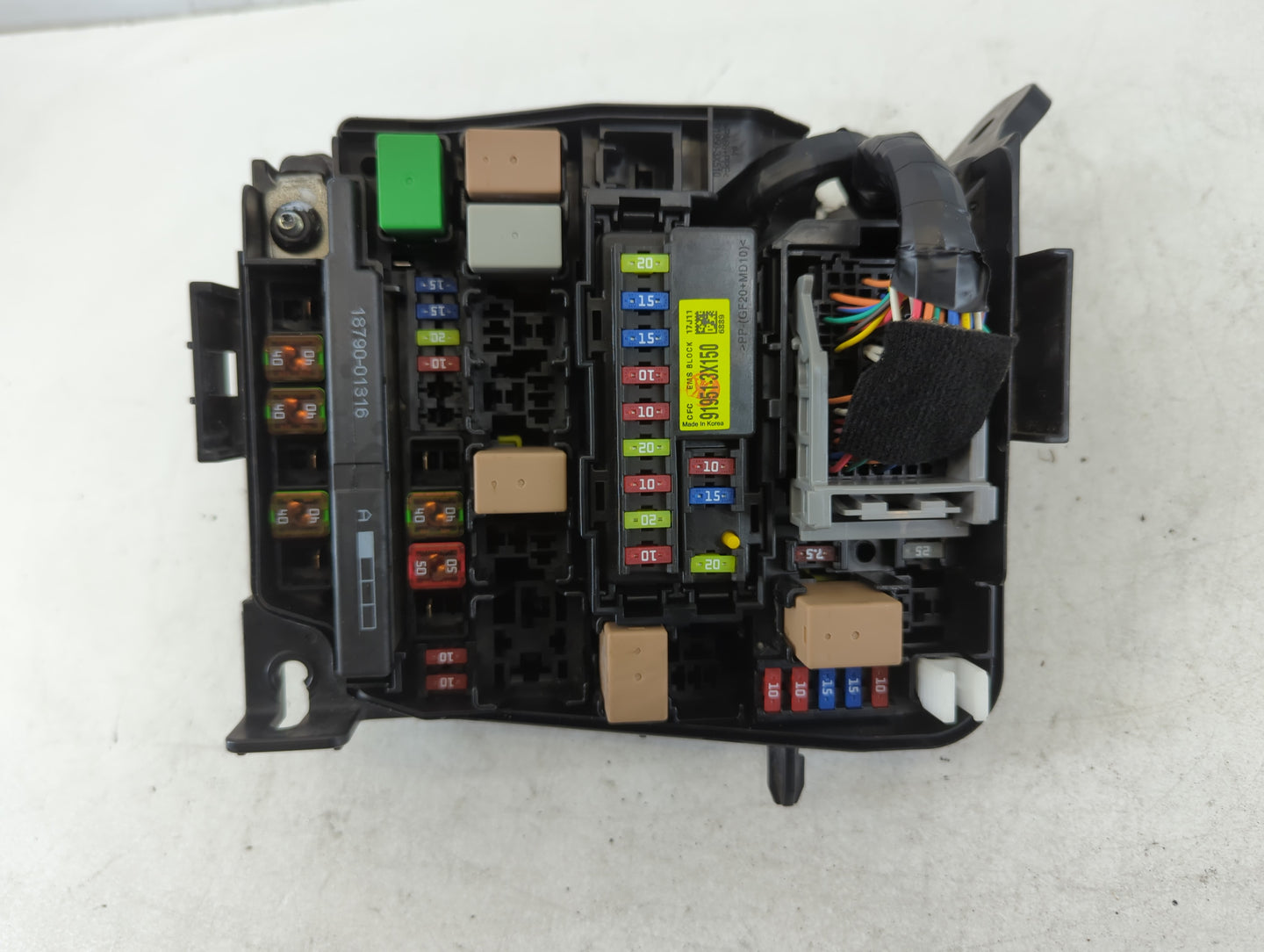 2017-2018 Kia Forte Fusebox Fuse Box Panel Relay Module P/N:4217B27033 91218 B0400 Fits Fits 2017 2018 OEM Used Auto Parts -