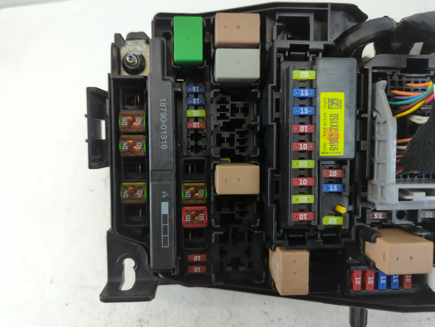 2017-2018 Kia Forte Fusebox Fuse Box Panel Relay Module P/N:4217B27033 91218 B0400 Fits Fits 2017 2018 OEM Used Auto Parts -