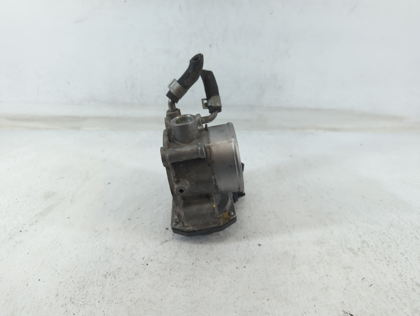 2014-2018 Kia Forte Throttle Body P/N:35100-2E000 Fits Fits 2011 2012 2013 2014 2015 2016 2017 2018 2019 2020 2021 OEM Used 