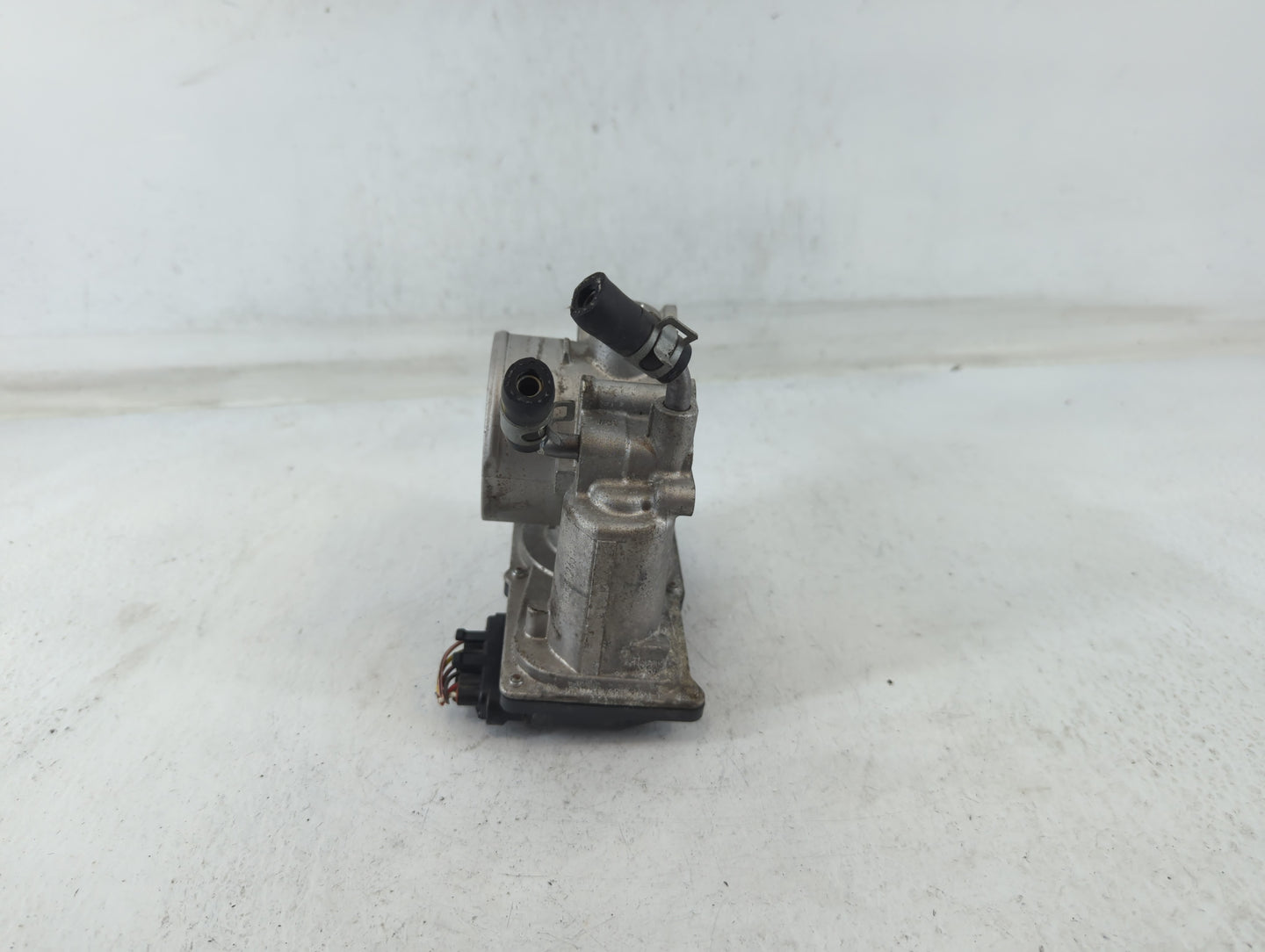 2014-2018 Kia Forte Throttle Body P/N:35100-2E000 Fits Fits 2011 2012 2013 2014 2015 2016 2017 2018 2019 2020 2021 OEM Used 