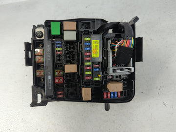 2017-2018 Kia Forte Fusebox Fuse Box Panel Relay Module P/N:4217C01044 91218 B0400 Fits Fits 2017 2018 OEM Used Auto Parts