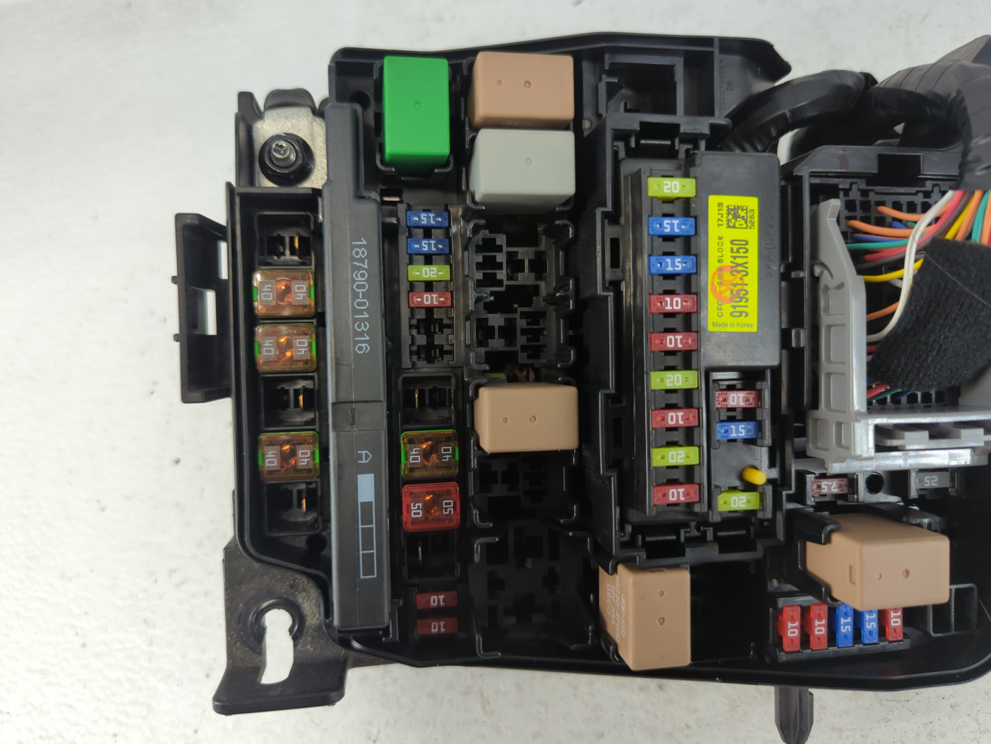 2017-2018 Kia Forte Fusebox Fuse Box Panel Relay Module P/N:4217C01044 91218 B0400 Fits Fits 2017 2018 OEM Used Auto Parts -