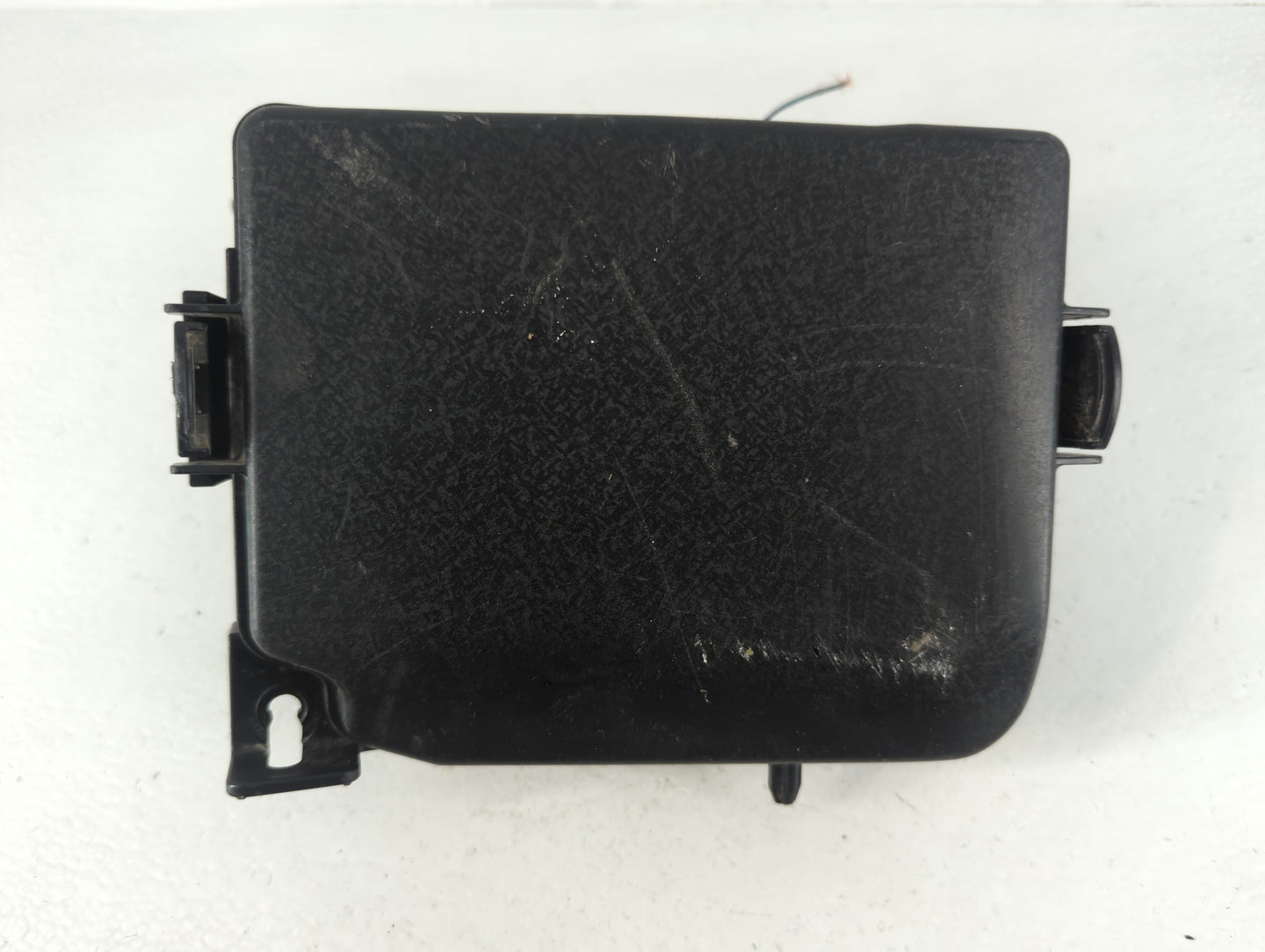 2017-2018 Kia Forte Fusebox Fuse Box Panel Relay Module P/N:91221 B0060 Fits Fits 2017 2018 OEM Used Auto Parts - Oemusedaut