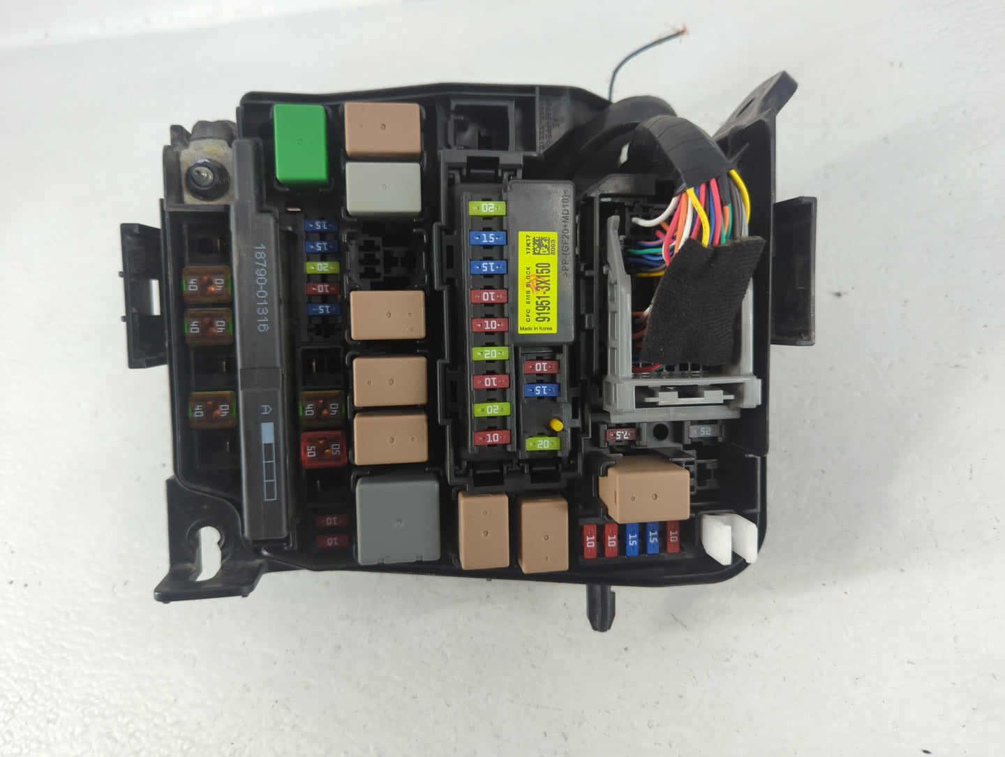 2017-2018 Kia Forte Fusebox Fuse Box Panel Relay Module P/N:91221 B0060 Fits Fits 2017 2018 OEM Used Auto Parts - Oemusedaut