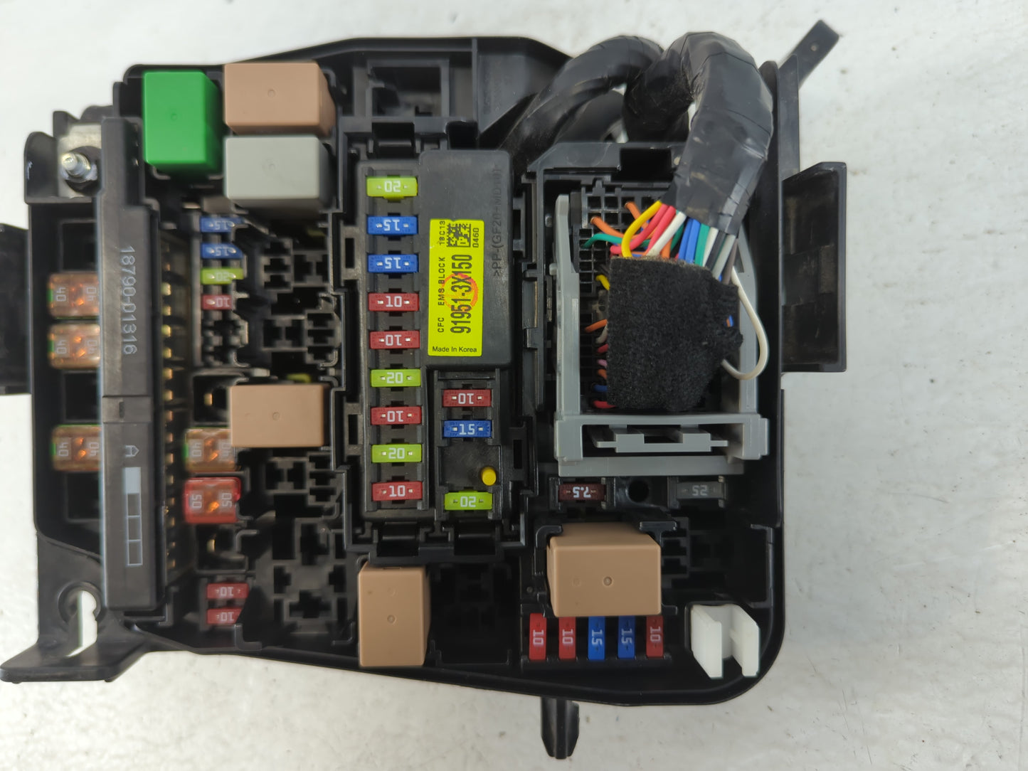 2017-2018 Kia Forte Fusebox Fuse Box Panel Relay Module P/N:4218530065 91218 B0400 Fits Fits 2017 2018 OEM Used Auto Parts -