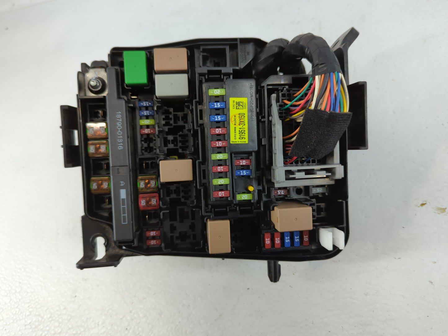 2017-2018 Kia Forte Fusebox Fuse Box Panel Relay Module P/N:91221 B0040 Fits Fits 2017 2018 OEM Used Auto Parts - Oemusedaut