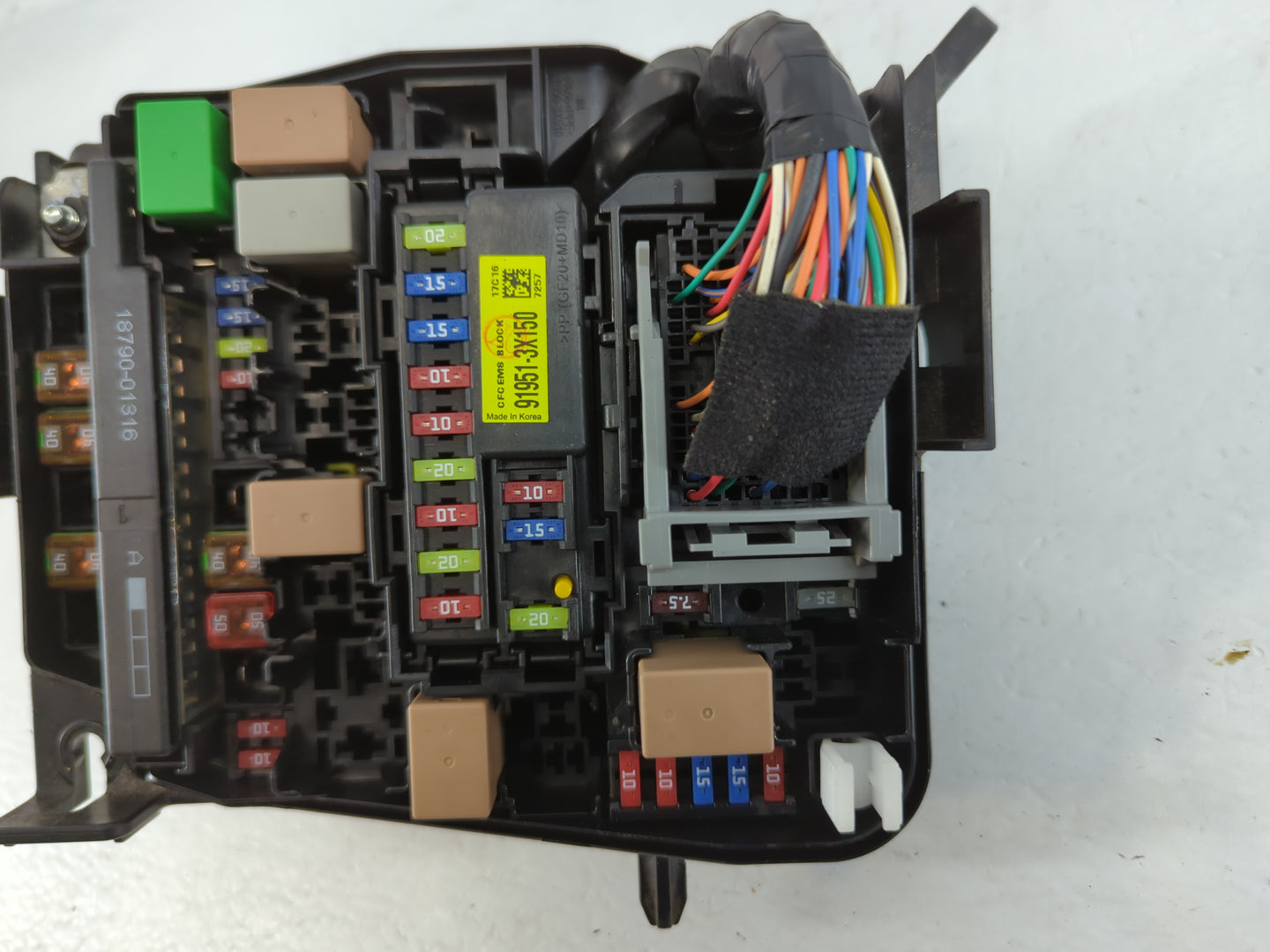2017-2018 Kia Forte Fusebox Fuse Box Panel Relay Module P/N:91221 B0040 Fits Fits 2017 2018 OEM Used Auto Parts - Oemusedaut