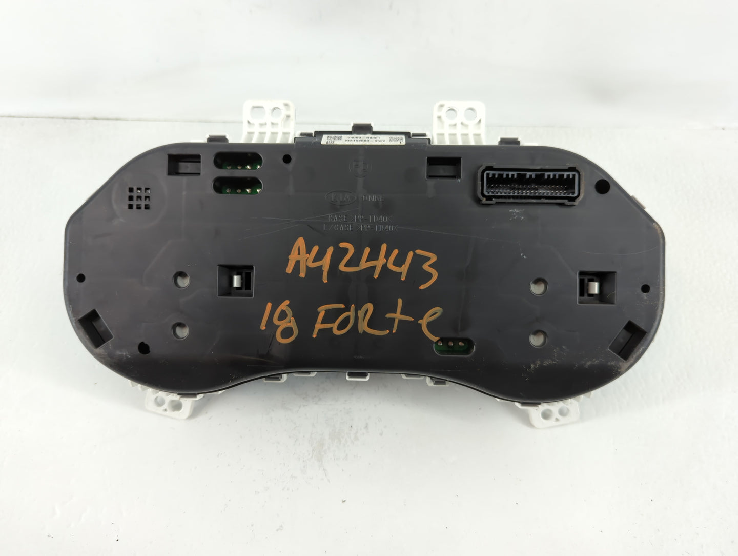 2017-2018 Kia Forte Instrument Cluster Speedometer Gauges P/N:MX157580-9522 94003-B0301 Fits Fits 2017 2018 OEM Used Auto Pa