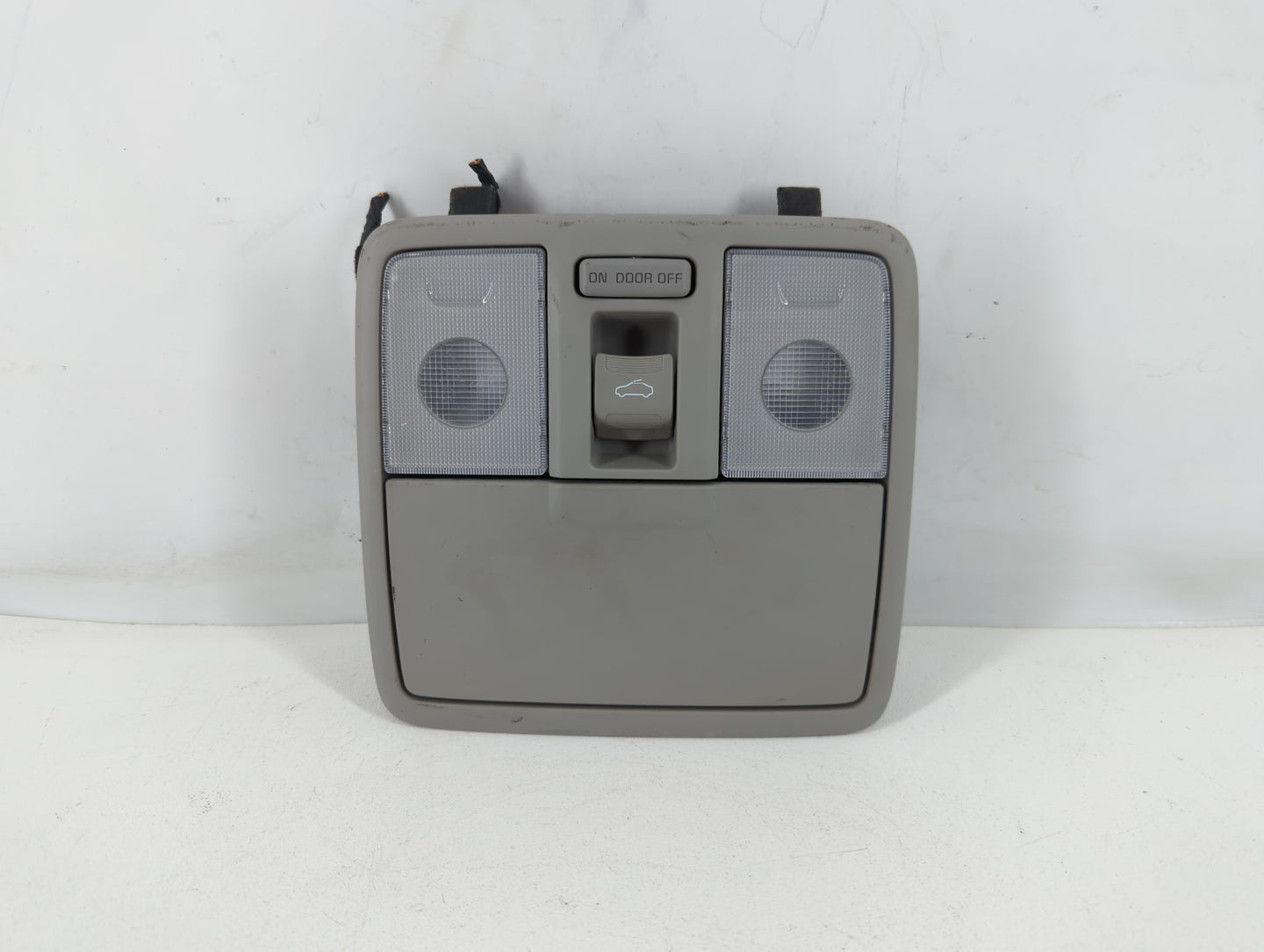 2014-2018 Kia Forte Overhead Roof Console 748102 - Oemusedautoparts1.com