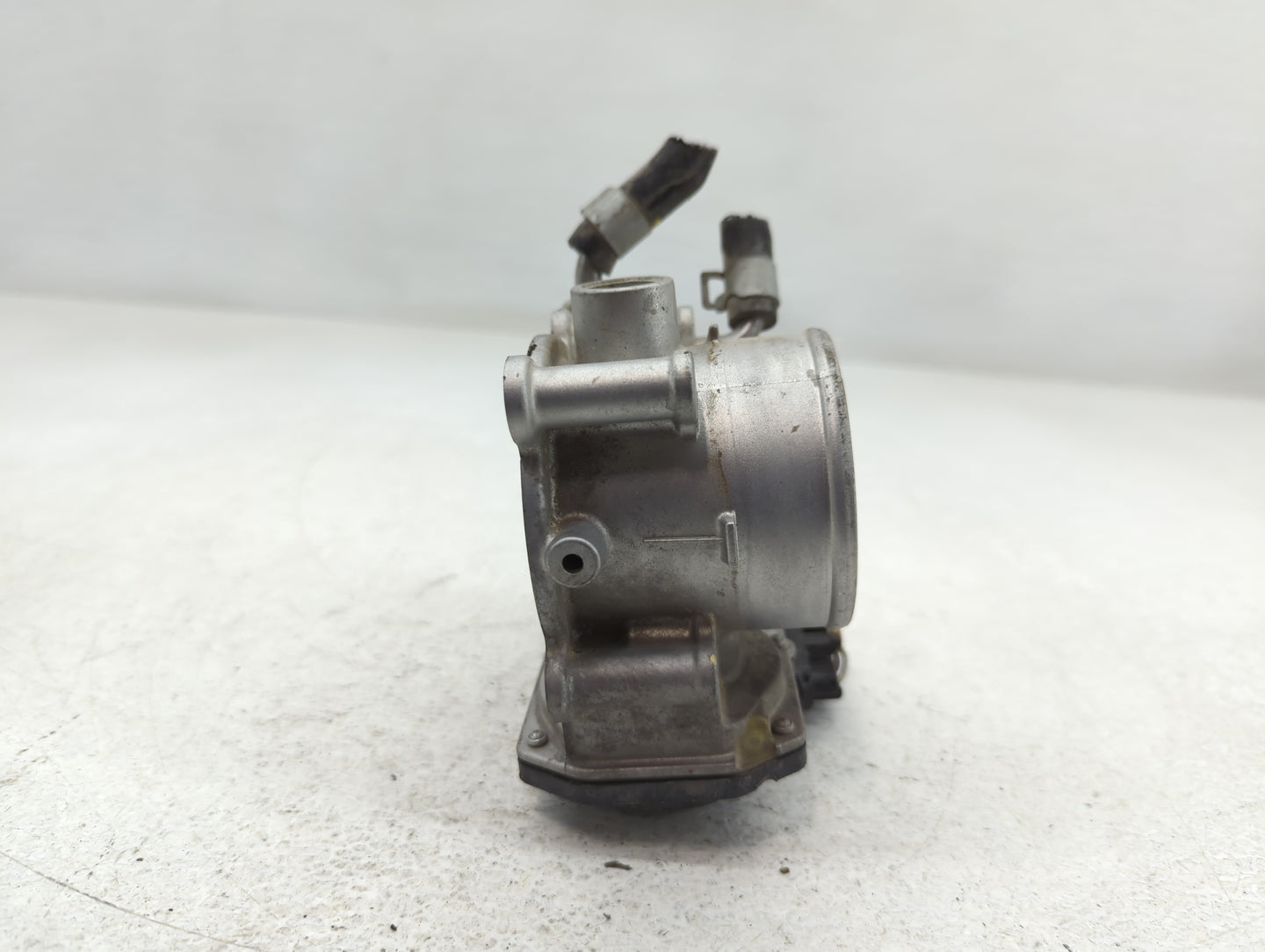 2014-2018 Kia Forte Throttle Body P/N:35100-2E000 Fits Fits 2011 2012 2013 2014 2015 2016 2017 2018 2019 2020 2021 OEM Used 