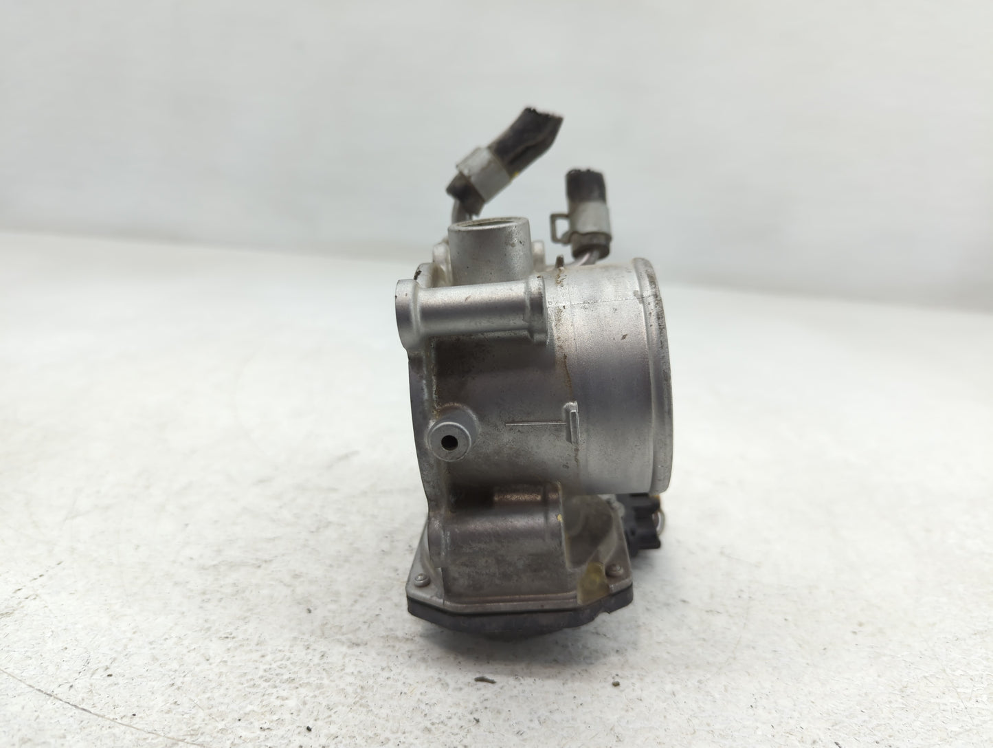 2014-2018 Kia Forte Throttle Body P/N:35100-2E000 Fits Fits 2011 2012 2013 2014 2015 2016 2017 2018 2019 2020 2021 OEM Used 