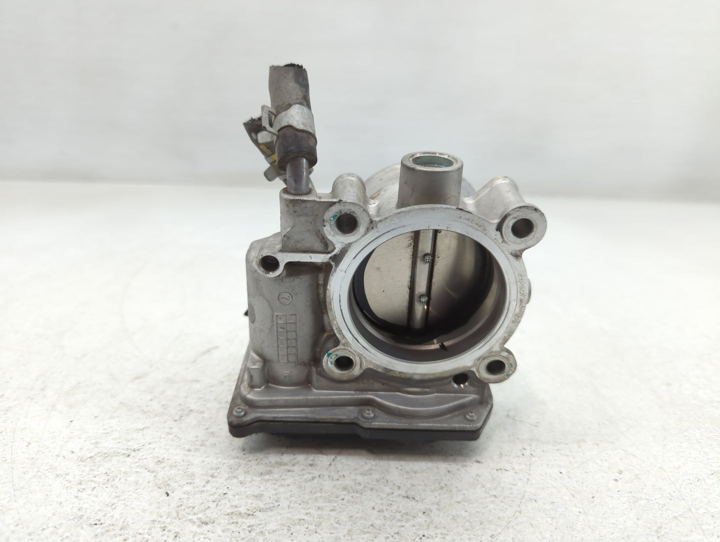 2014-2018 Kia Forte Throttle Body P/N:35100-2E000 Fits Fits 2011 2012 2013 2014 2015 2016 2017 2018 2019 2020 2021 OEM Used 