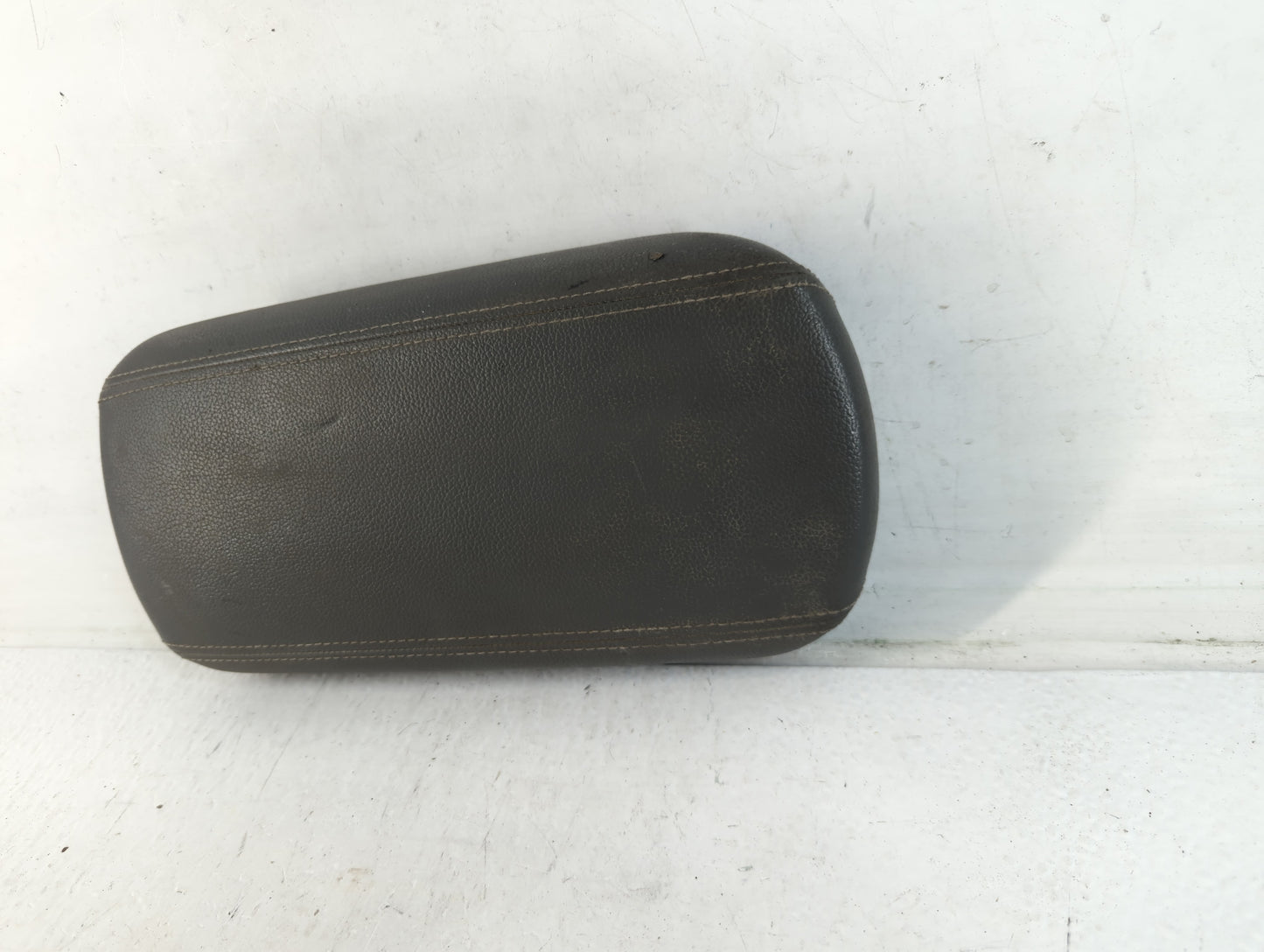 2018 Kia Forte Center Console Armrest Cover Lid Fits OEM Used Auto Parts - Oemusedautoparts1.com