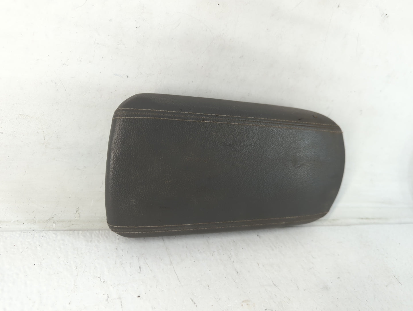 2018 Kia Forte Center Console Armrest Cover Lid Fits OEM Used Auto Parts - Oemusedautoparts1.com