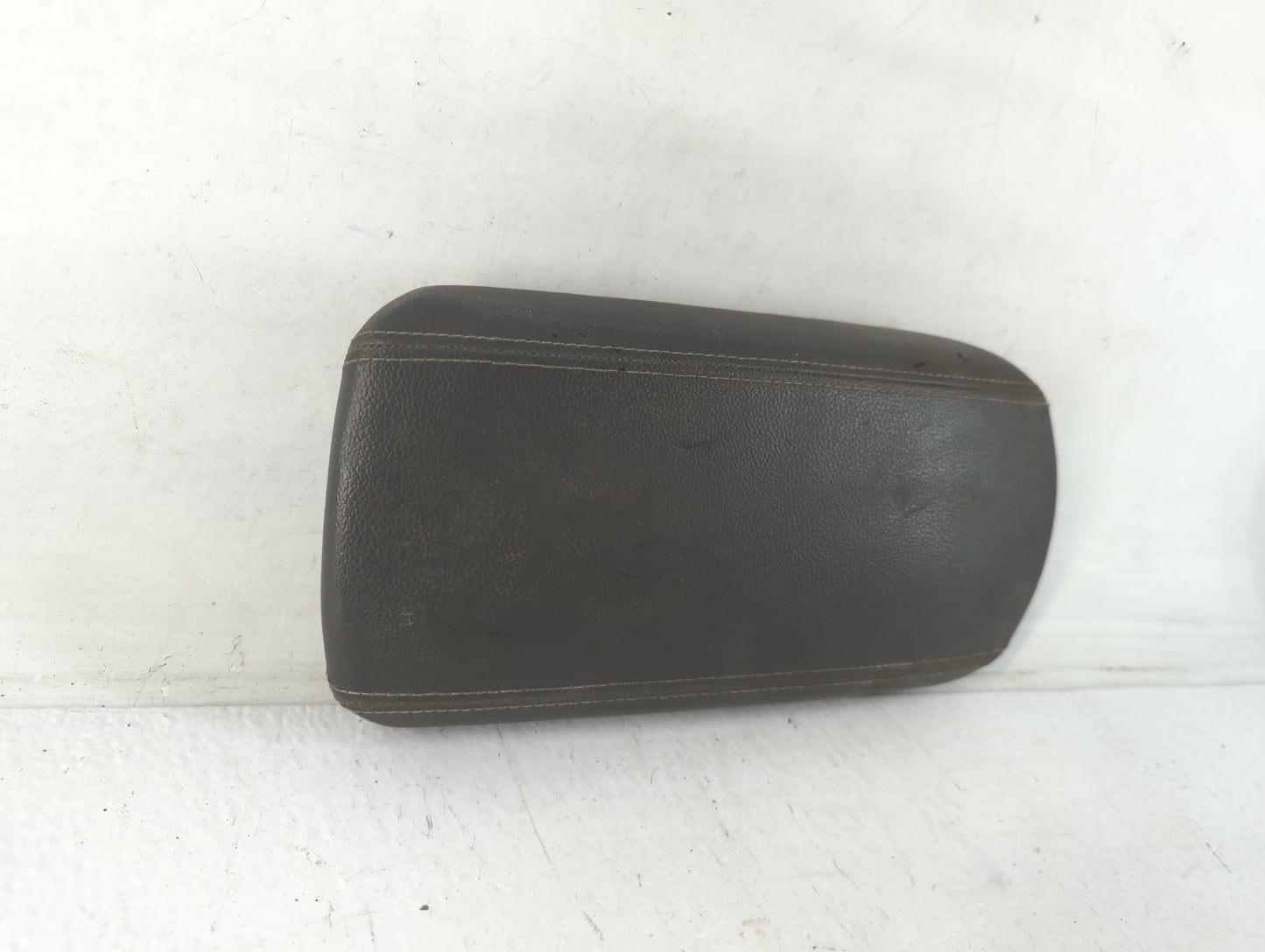 2018 Kia Forte Center Console Armrest Cover Lid Fits OEM Used Auto Parts - Oemusedautoparts1.com