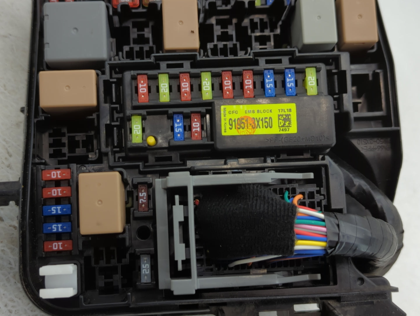 2017-2018 Kia Forte Fusebox Fuse Box Panel Relay Module P/N:91218 B0460 Fits Fits 2017 2018 OEM Used Auto Parts - Oemusedaut