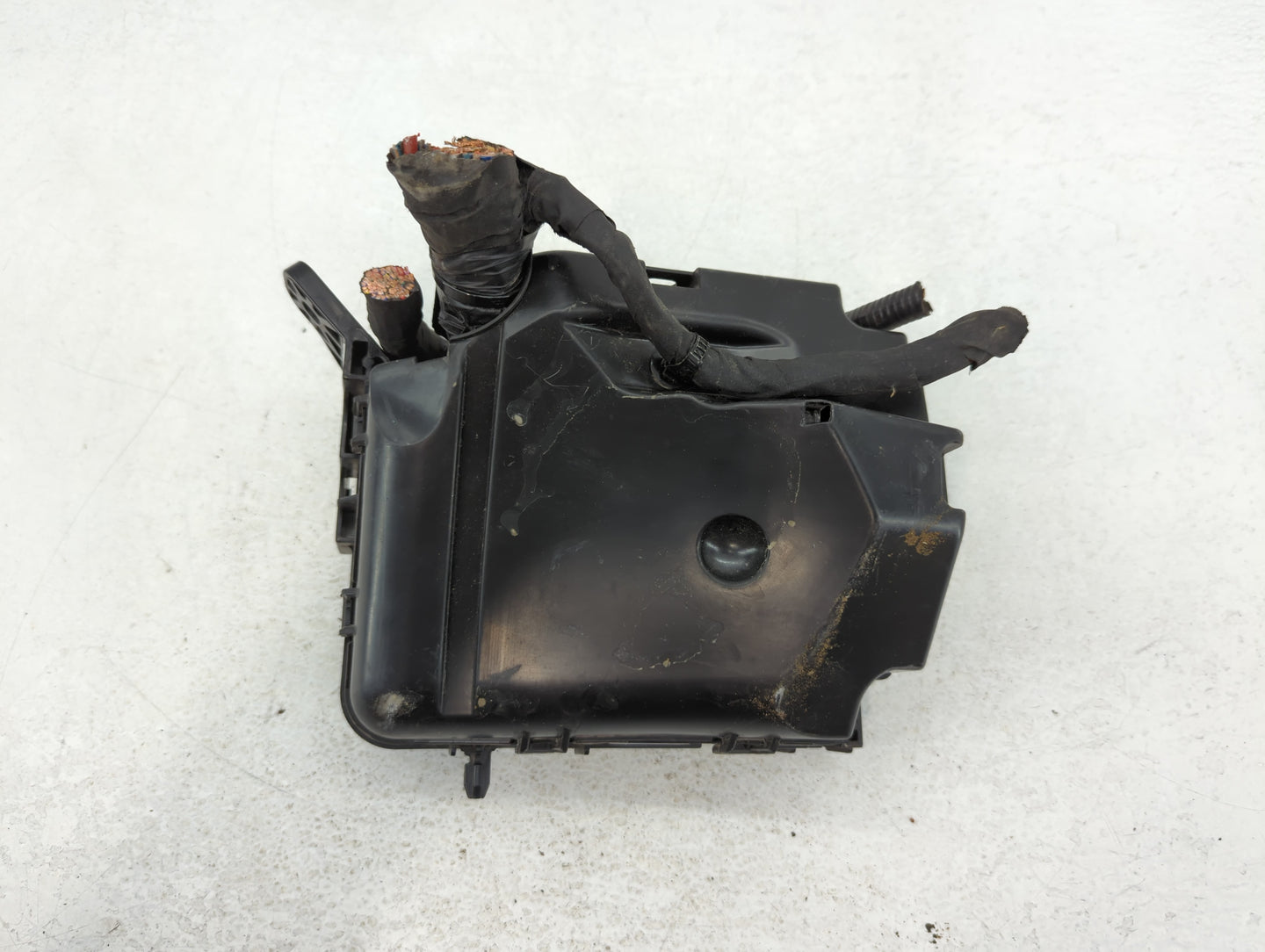 2017-2018 Kia Forte Fusebox Fuse Box Panel Relay Module P/N:91218 B0460 Fits Fits 2017 2018 OEM Used Auto Parts - Oemusedaut