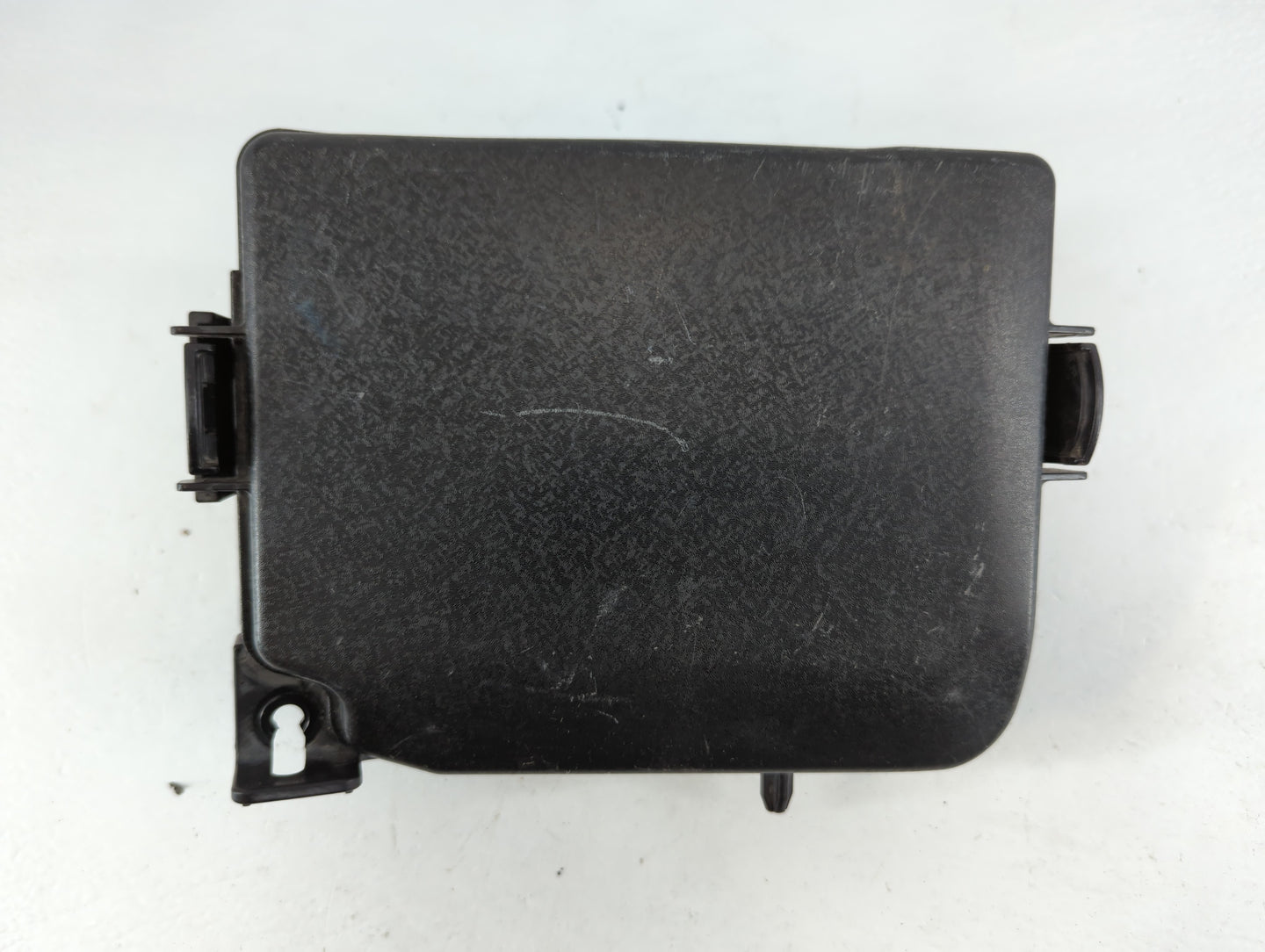 2017-2018 Kia Forte Fusebox Fuse Box Panel Relay Module P/N:91218 B0400 Fits Fits 2017 2018 OEM Used Auto Parts - Oemusedaut