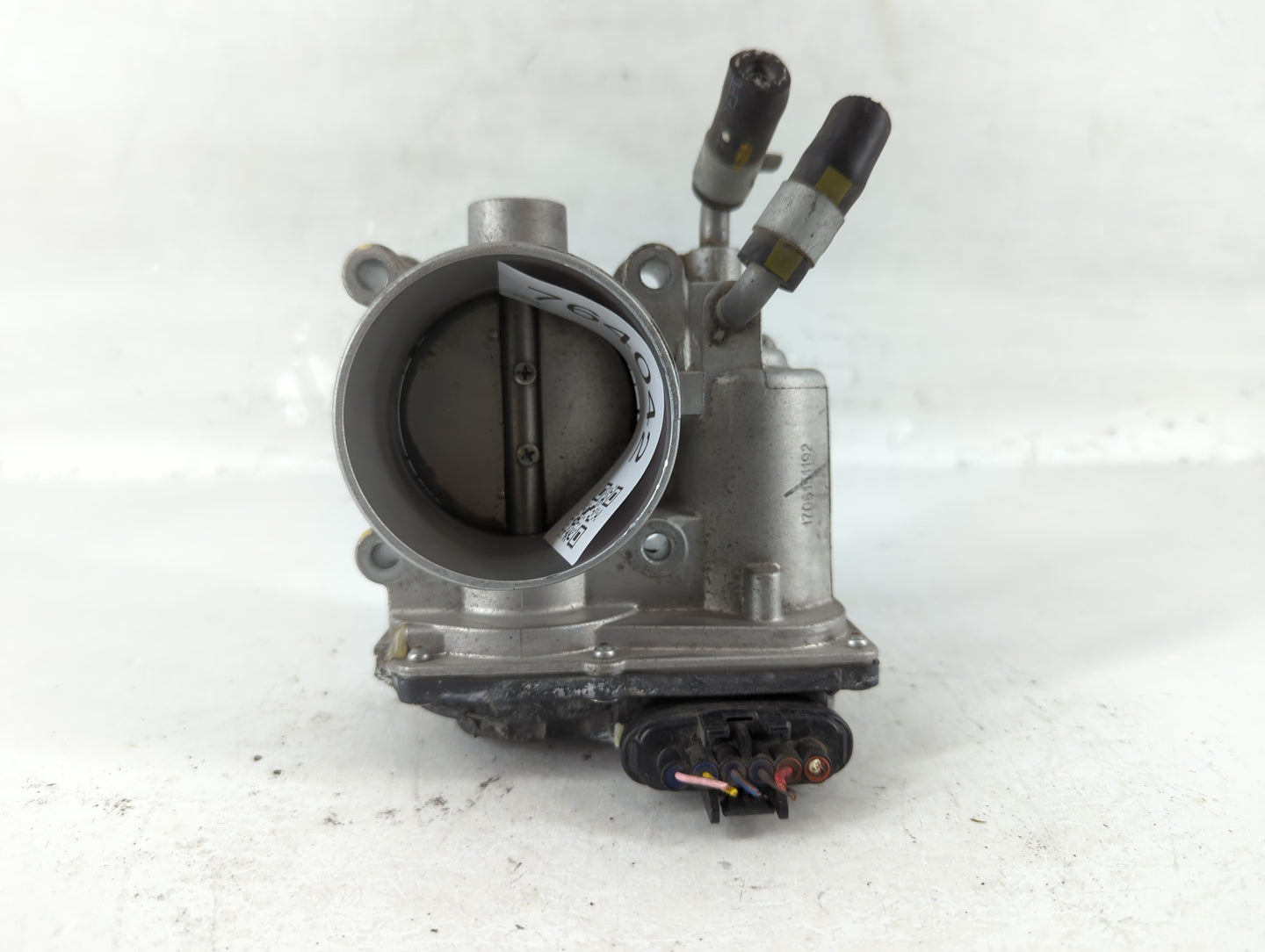 2017-2022 Kia Forte Throttle Body P/N:35100-2E000 Fits Fits 2015 2016 2017 2018 2019 2020 2021 2022 OEM Used Auto Parts - Oe