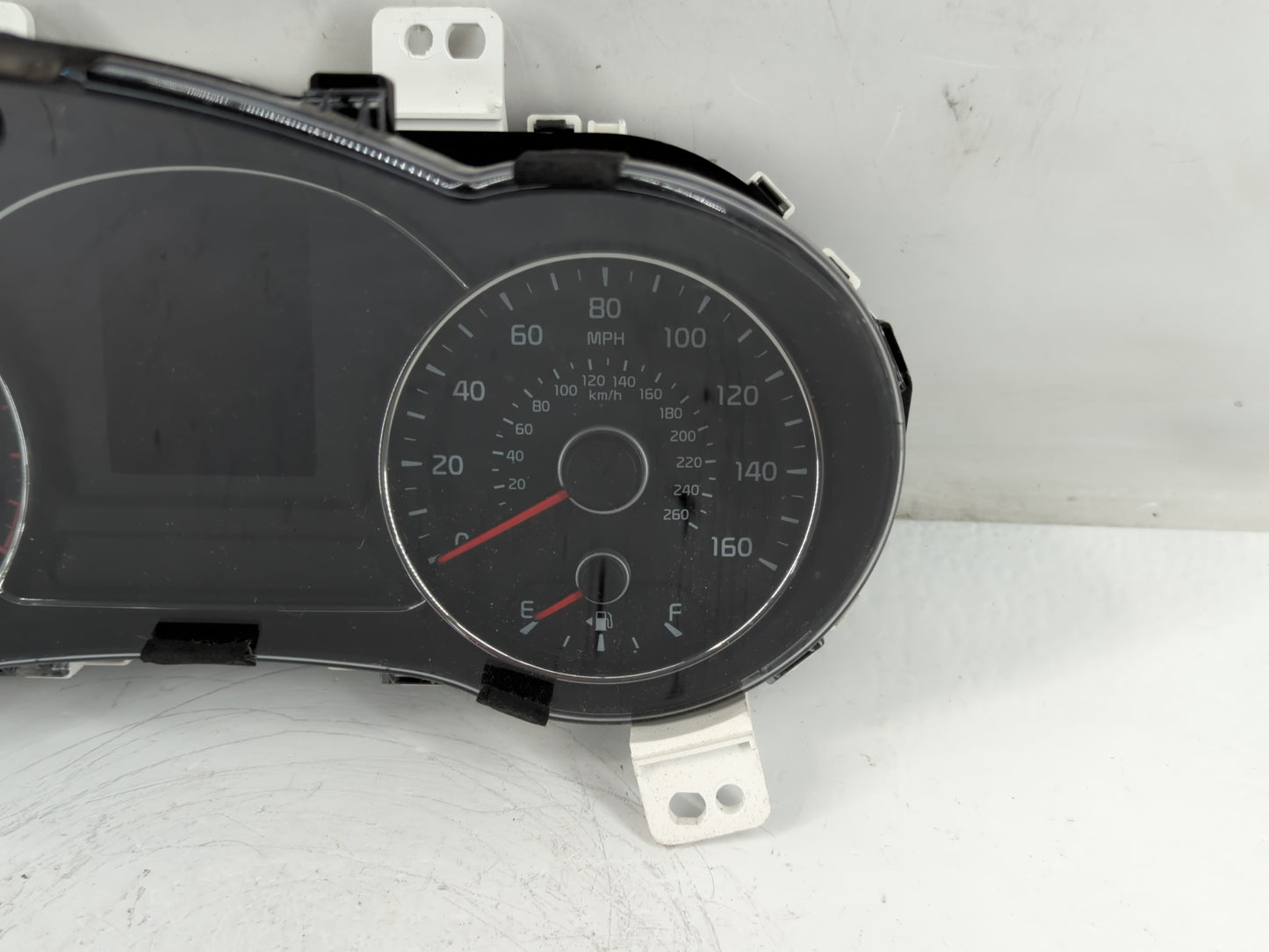 2017-2018 Kia Forte Instrument Cluster Speedometer Gauges P/N:94003-B0301 Fits Fits 2017 2018 OEM Used Auto Parts - Oemuseda