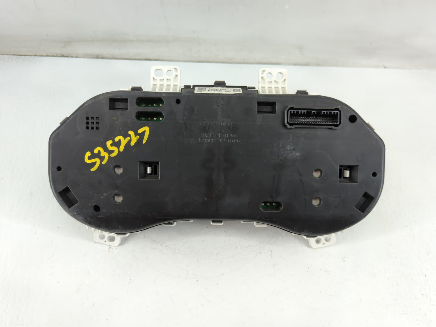 2017-2018 Kia Forte Instrument Cluster Speedometer Gauges P/N:94003-B0301 Fits Fits 2017 2018 OEM Used Auto Parts - Oemuseda
