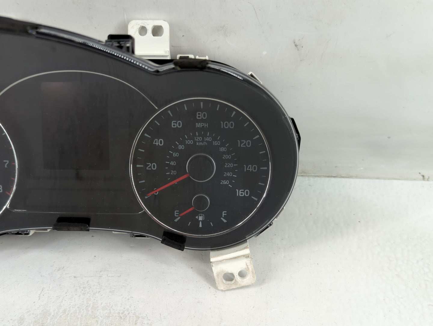 2017-2018 Kia Forte Instrument Cluster Speedometer Gauges P/N:94003-B0301 Fits Fits 2017 2018 OEM Used Auto Parts - Oemuseda