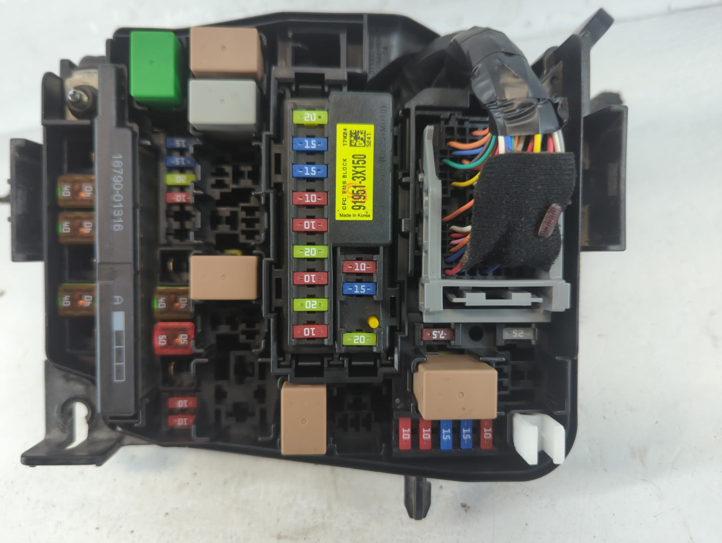 2017-2018 Kia Forte Fusebox Fuse Box Panel Relay Module P/N:91218 B0400 Fits Fits 2017 2018 OEM Used Auto Parts - Oemusedaut
