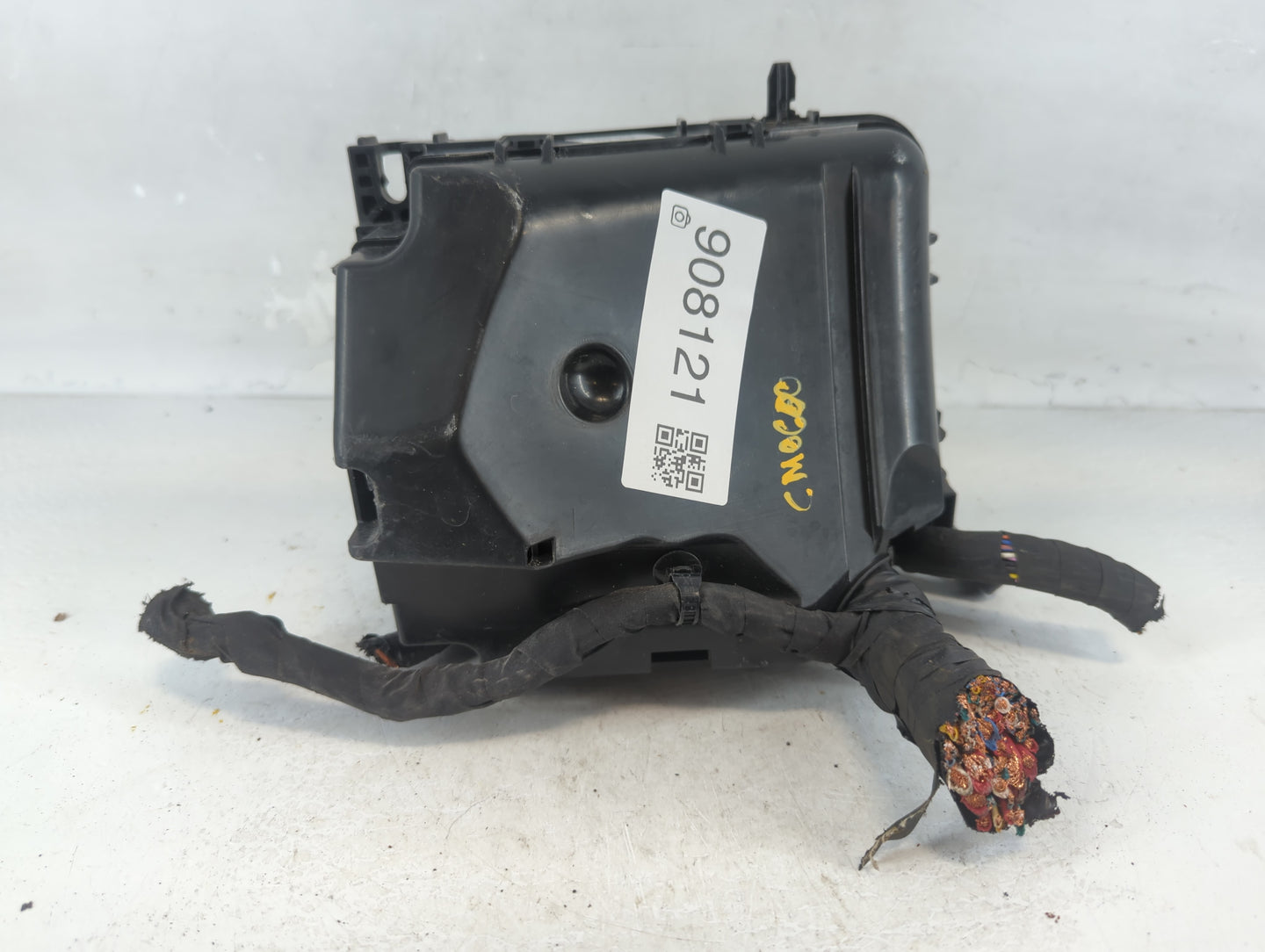 2017-2018 Kia Forte Fusebox Fuse Box Panel Relay Module P/N:91218 B0400 Fits Fits 2017 2018 OEM Used Auto Parts - Oemusedaut