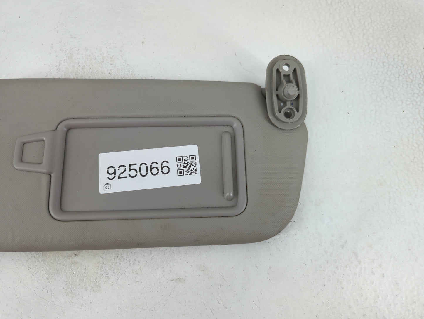 2017-2018 Kia Forte Sun Visor Shade Replacement Passenger Right Mirror Fits Fits 2017 2018 OEM Used Auto Parts - Oemusedauto