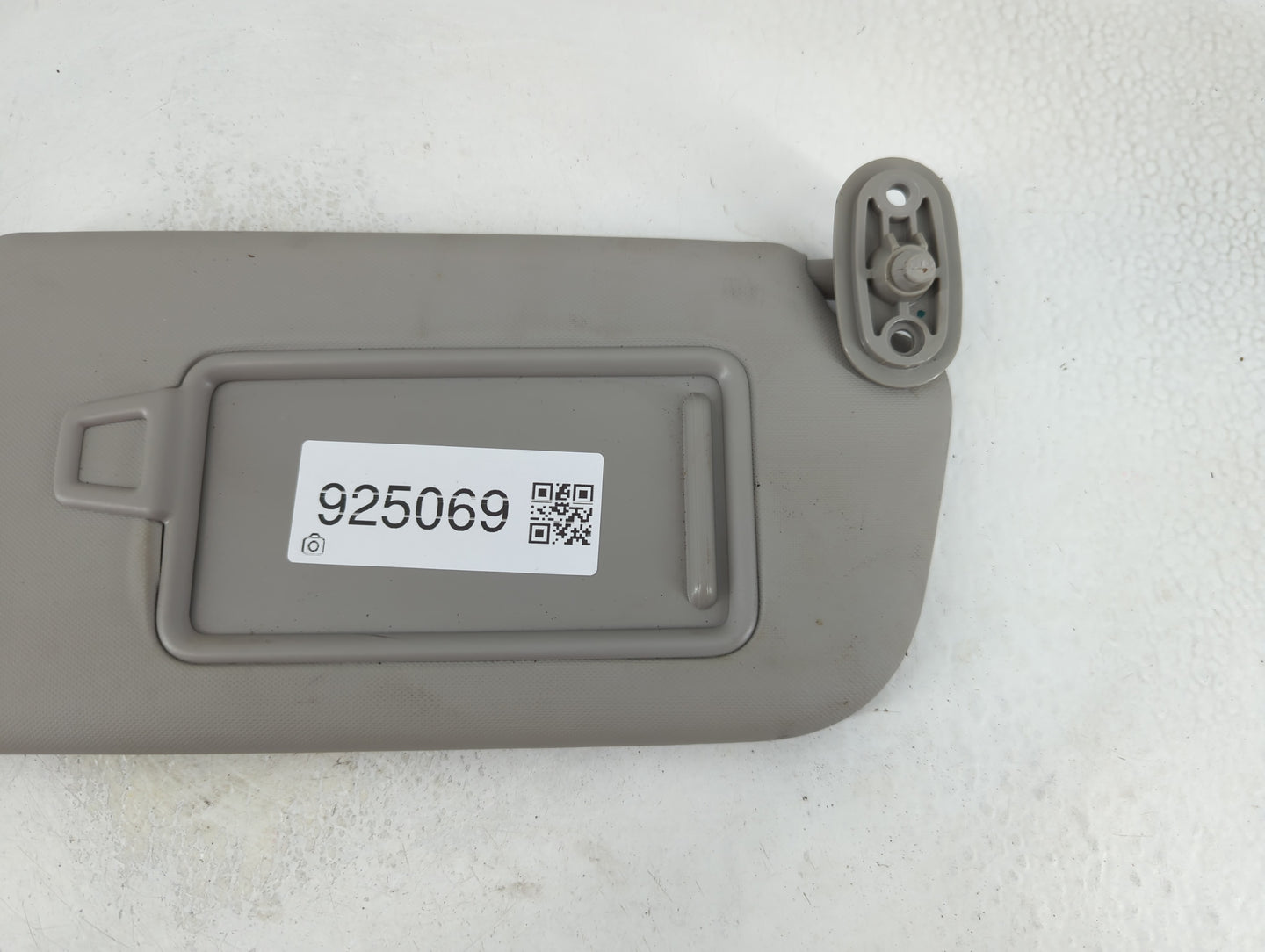2017-2018 Kia Forte Sun Visor Shade Replacement Passenger Right Mirror Fits Fits 2017 2018 OEM Used Auto Parts - Oemusedauto