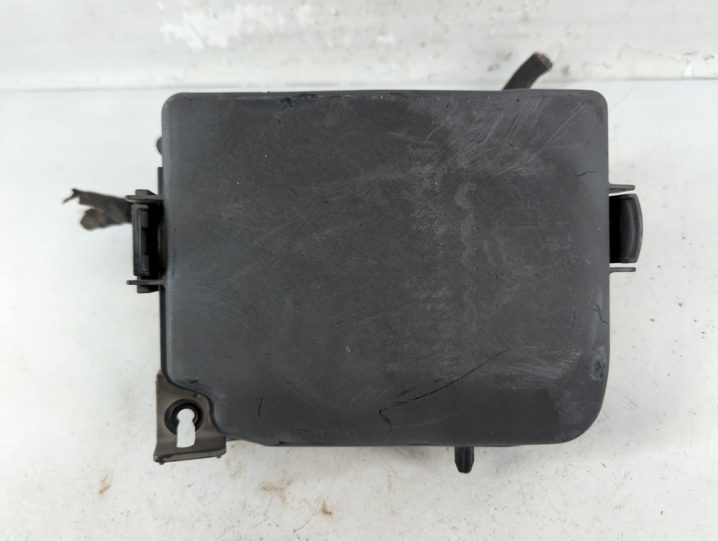 2017-2018 Kia Forte Fusebox Fuse Box Panel Relay Module P/N:1710101943 91950-3X510 Fits Fits 2017 2018 OEM Used Auto Parts -