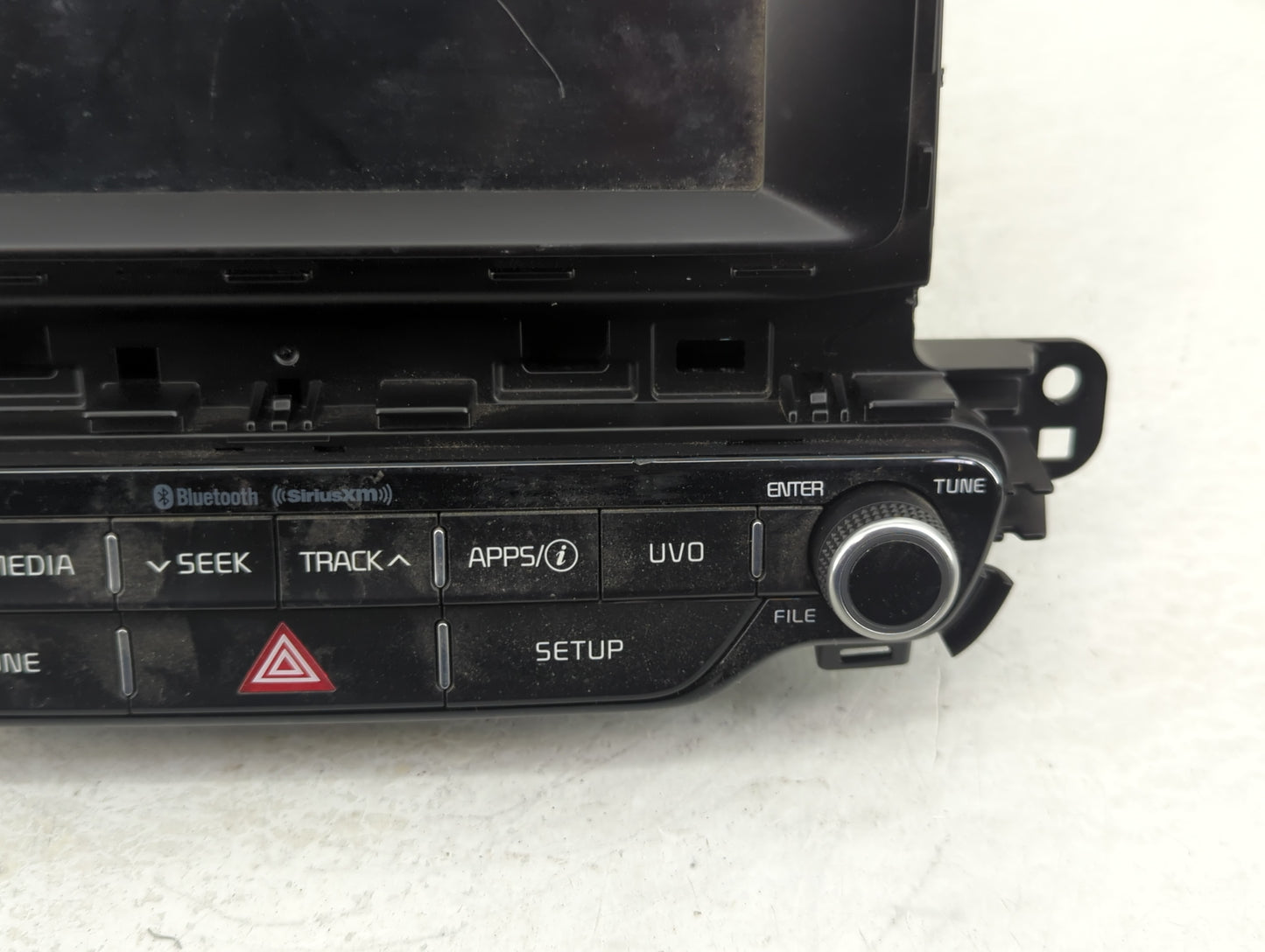 2017-2019 Kia Niro Radio AM FM Cd Player Receiver Replacement P/N:96160-G5010 Fits Fits 2017 2018 2019 OEM Used Auto Parts -