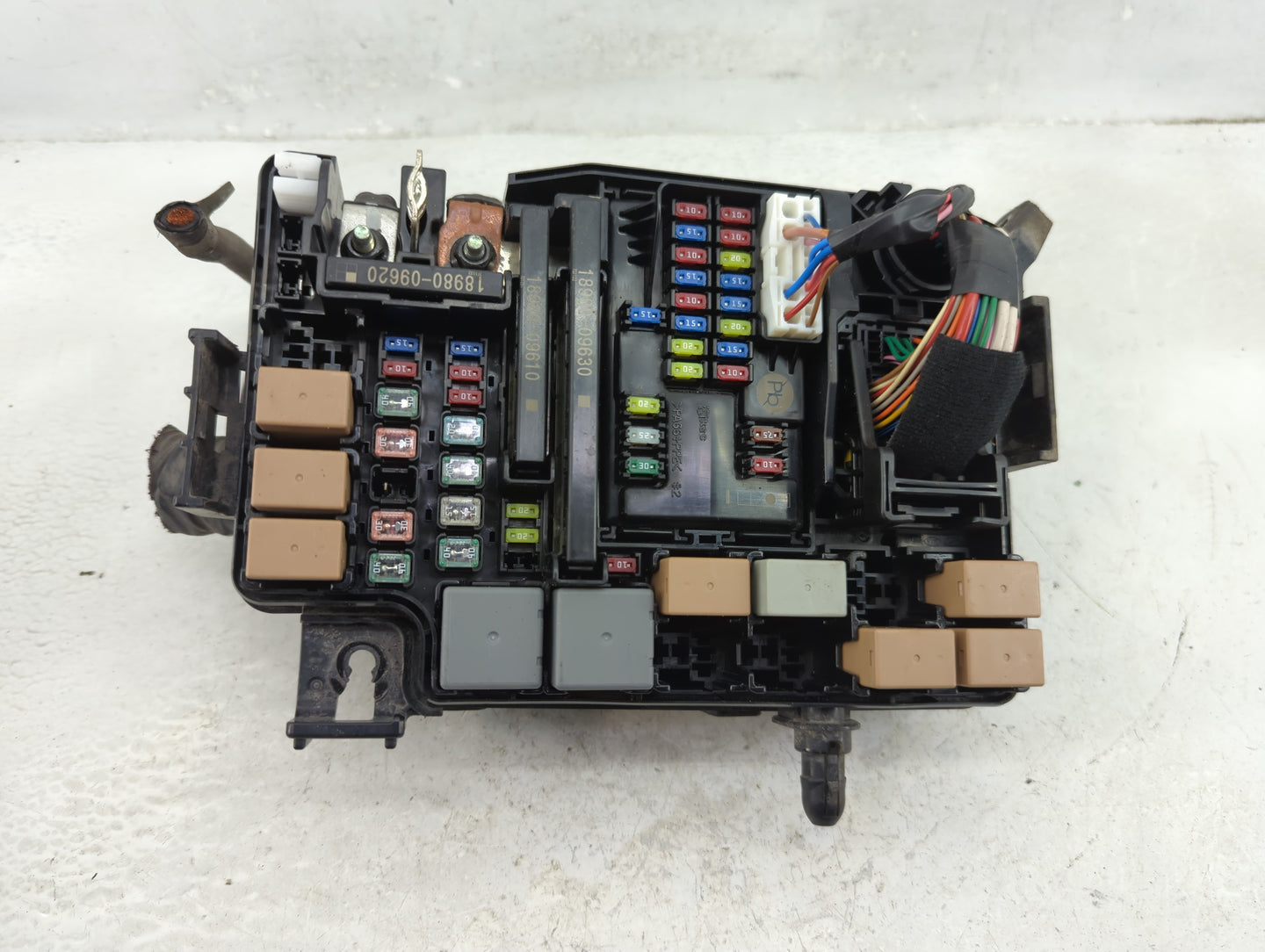 2017-2019 Kia Niro Fusebox Fuse Box Panel Relay Module P/N:91203-F2200 Fits Fits 2017 2018 2019 OEM Used Auto Parts - Oemuse