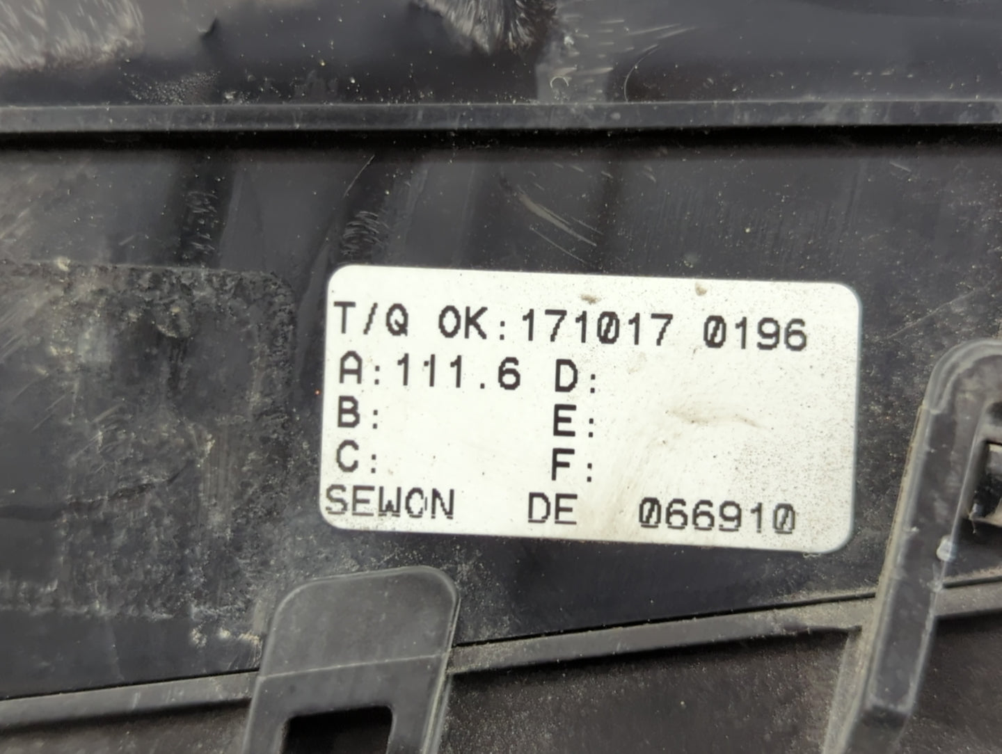 2017-2019 Kia Niro Fusebox Fuse Box Panel Relay Module P/N:91203-F2200 Fits Fits 2017 2018 2019 OEM Used Auto Parts - Oemuse