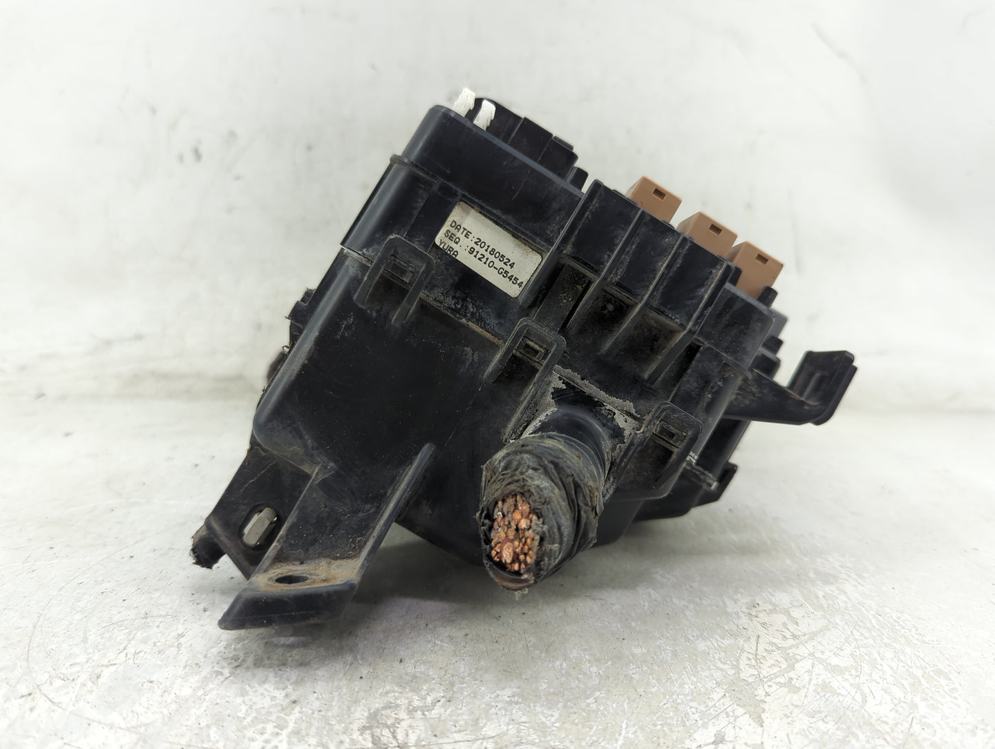 2017-2019 Kia Niro Fusebox Fuse Box Panel Relay Module Fits Fits 2017 2018 2019 OEM Used Auto Parts - Oemusedautoparts1.com