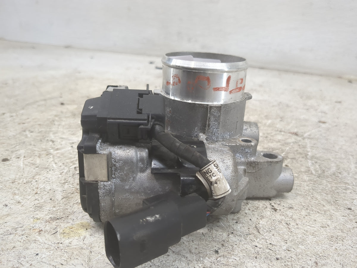 2017-2020 Kia Niro Throttle Body P/N:35100-03HA0 0 280 750 680 Fits Fits 2017 2018 2019 2020 2021 2022 OEM Used Auto Parts -