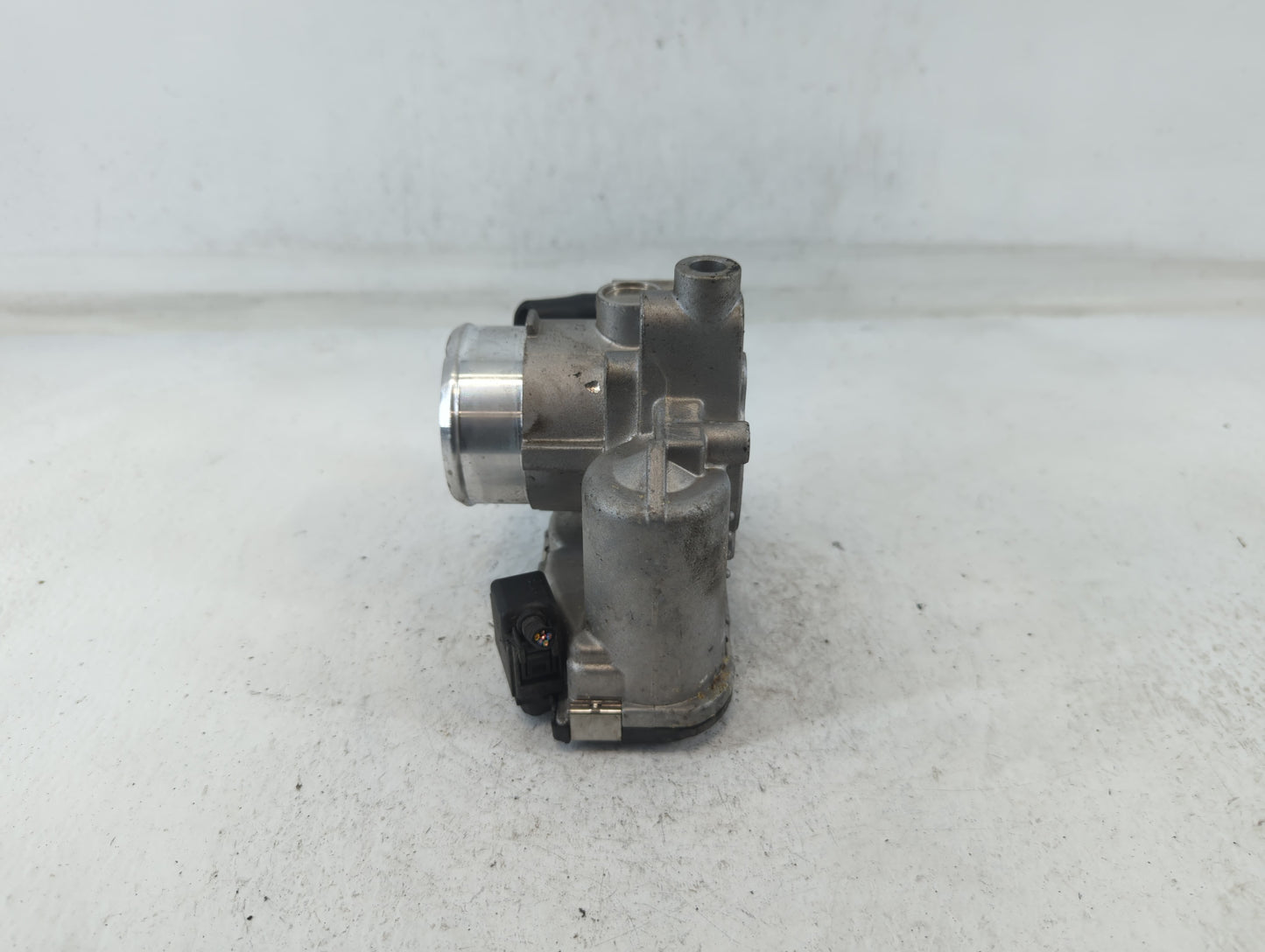 2017-2020 Kia Niro Throttle Body P/N:35100-03HA0 Fits Fits 2017 2018 2019 2020 2021 2022 OEM Used Auto Parts - Oemusedautopa