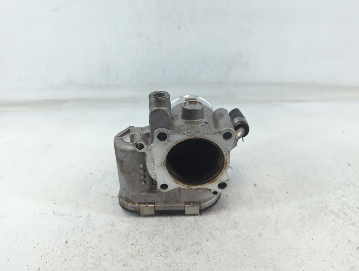 2017-2020 Kia Niro Throttle Body P/N:35100-03HA0 Fits Fits 2017 2018 2019 2020 2021 2022 OEM Used Auto Parts - Oemusedautopa