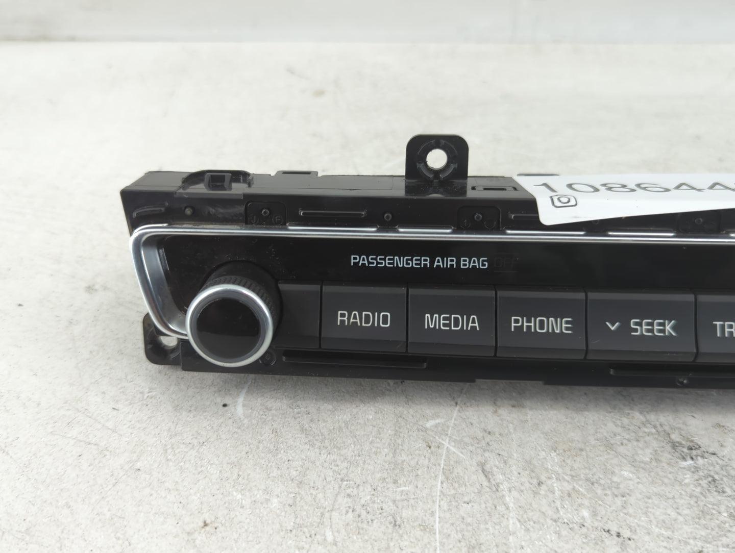 2016-2019 Kia Optima Radio AM FM Cd Player Receiver Replacement P/N:818D 9640A8180 Fits Fits 2016 2017 2018 2019 OEM Used Au