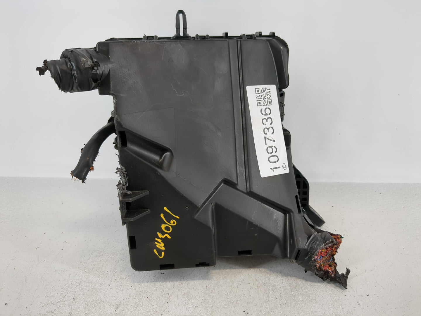 2016-2019 Kia Optima Fusebox Fuse Box Panel Relay Module P/N:91230D5070JA Fits Fits 2016 2017 2018 2019 OEM Used Auto Parts 