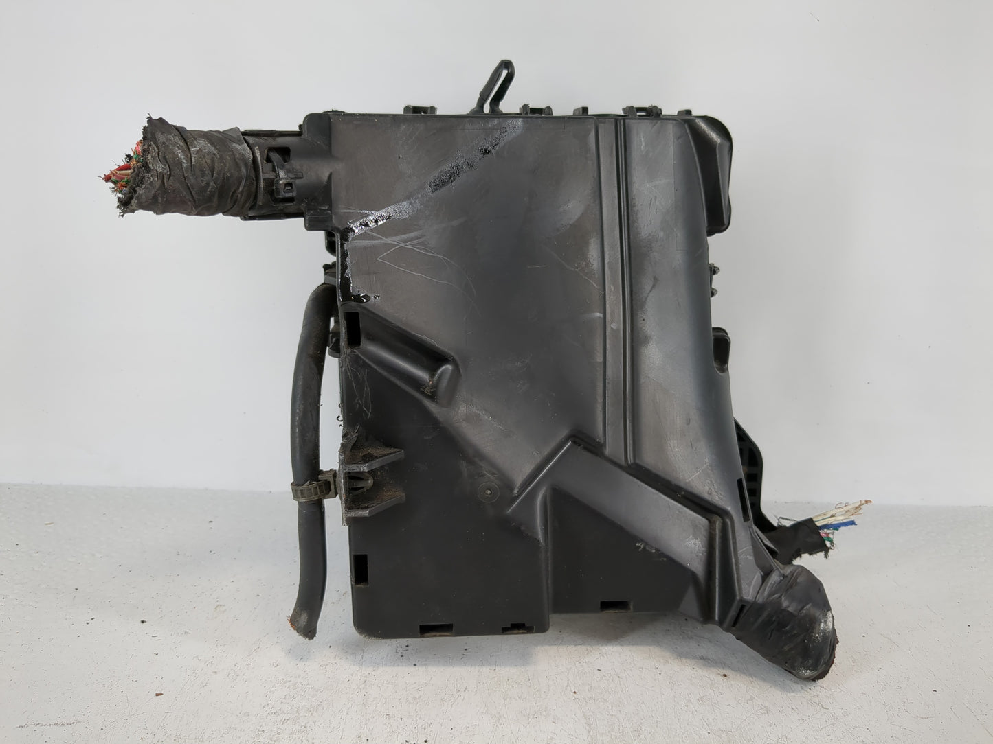 2016-2019 Kia Optima Fusebox Fuse Box Panel Relay Module P/N:91950-D5822 Fits Fits 2016 2017 2018 2019 OEM Used Auto Parts -