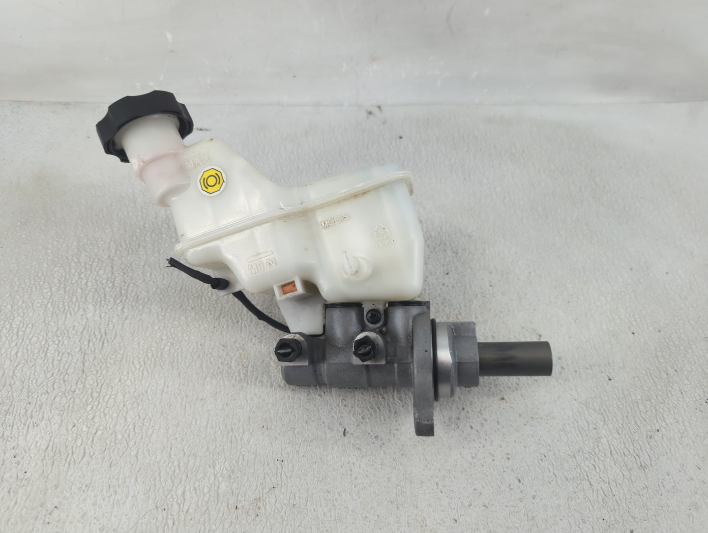 2016-2020 Kia Optima Brake Master Cylinder - Oemusedautoparts1.com