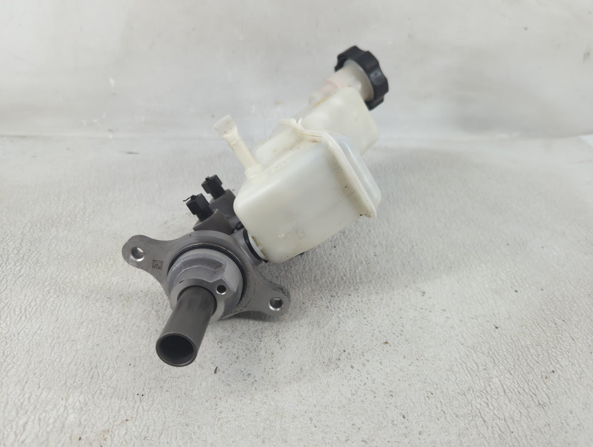 2016-2020 Kia Optima Brake Master Cylinder 1220802 - Oemusedautoparts1.com
