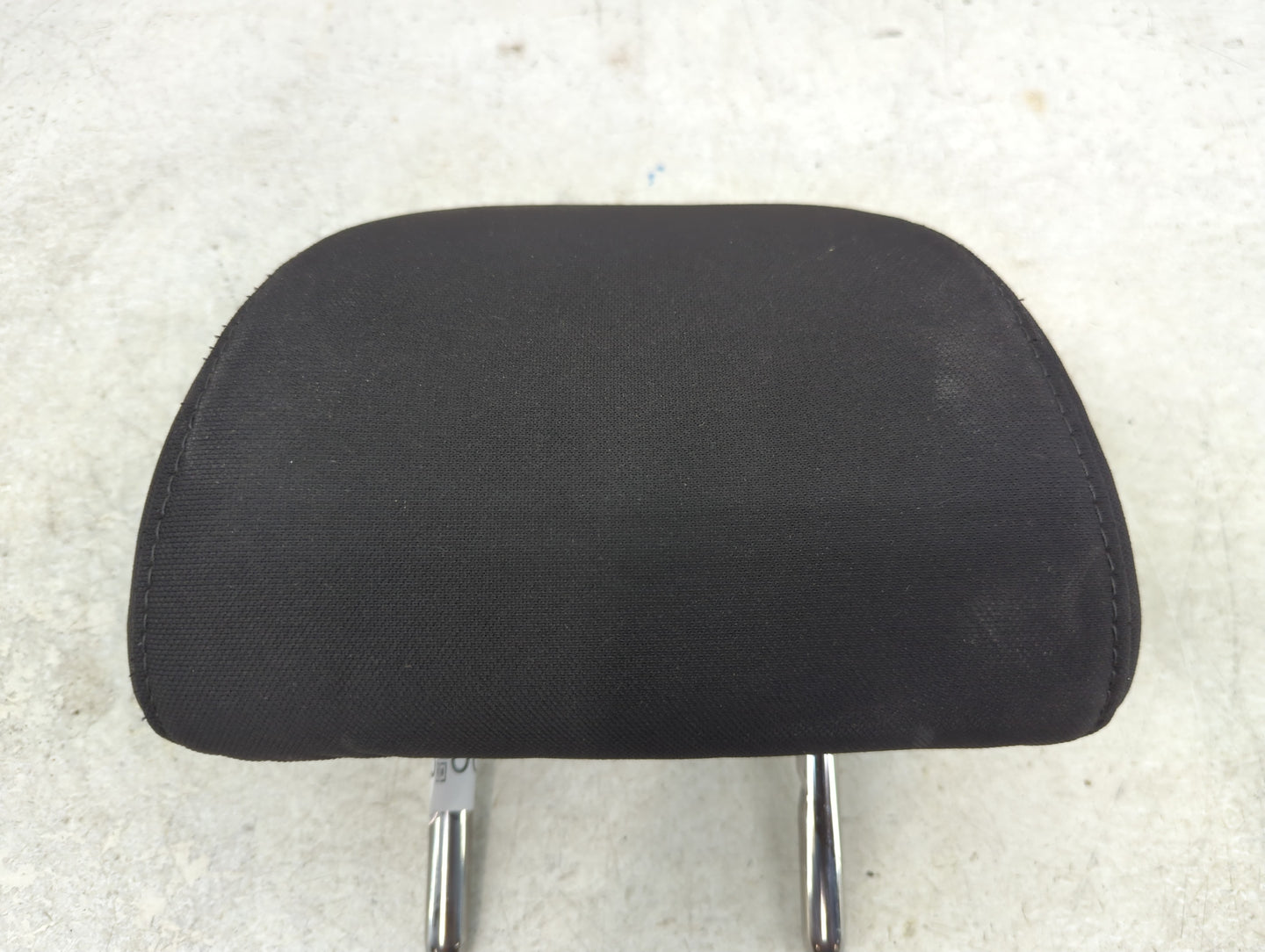 2016-2018 Kia Optima Headrest Head Rest Rear Center Seat Fits Fits 2016 2017 2018 OEM Used Auto Parts - Oemusedautoparts1.co