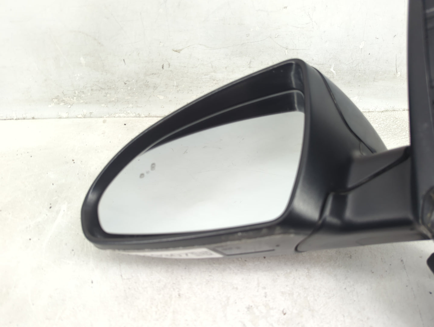 2016-2020 Kia Optima Driver Side View Mirror - Left Door Mirror OEM Used - Oemusedautoparts1.com