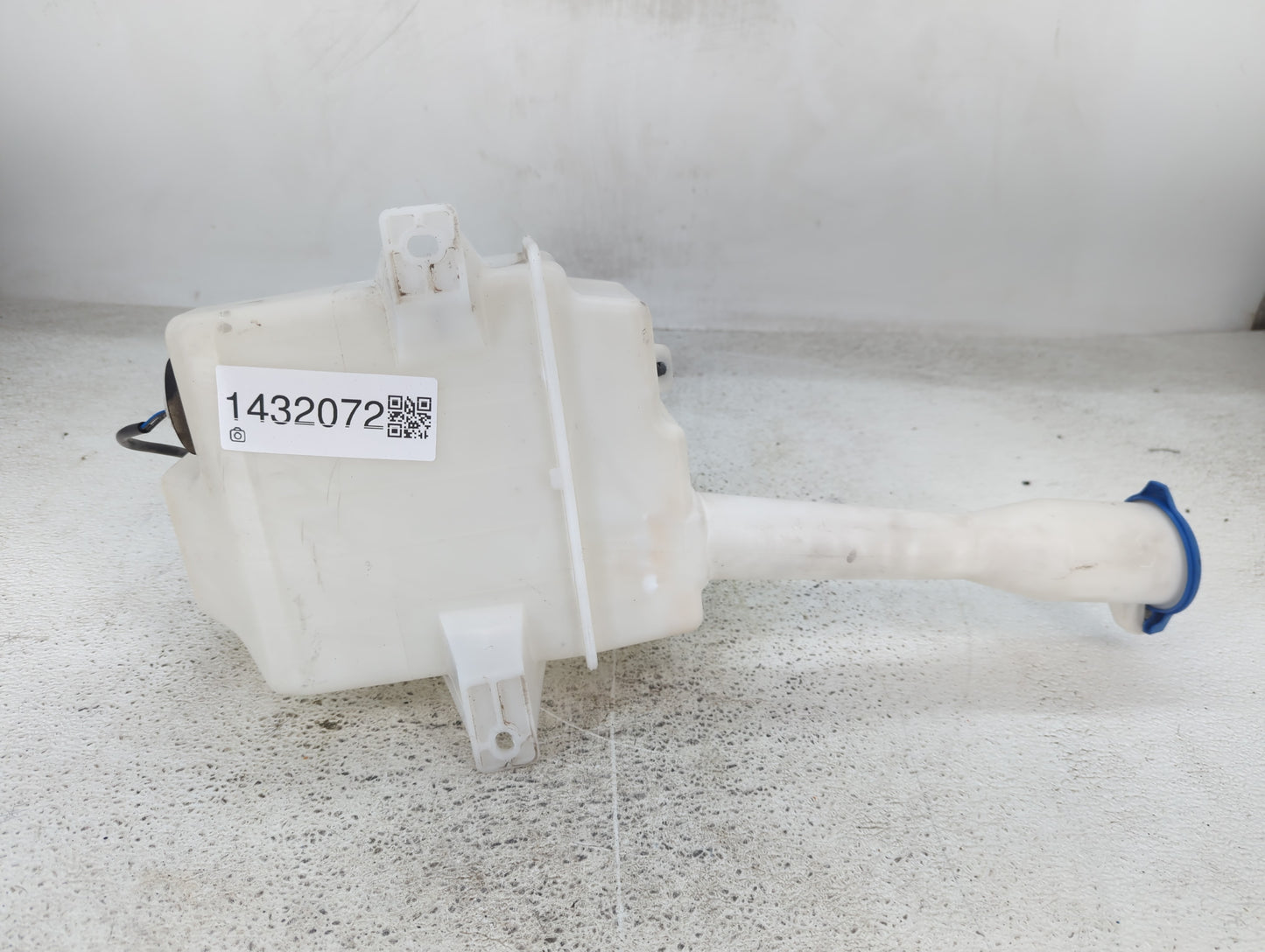 2016-2020 Kia Optima Windshield Washer Fluid Reservoir Bottle Oem - Oemusedautoparts1.com