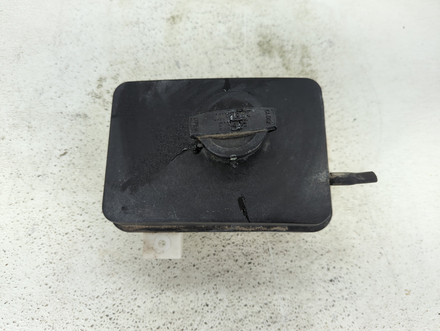 2016-2020 Kia Optima Radiator Coolant Overflow Expansion Tank Bottle 1432545 - Oemusedautoparts1.com